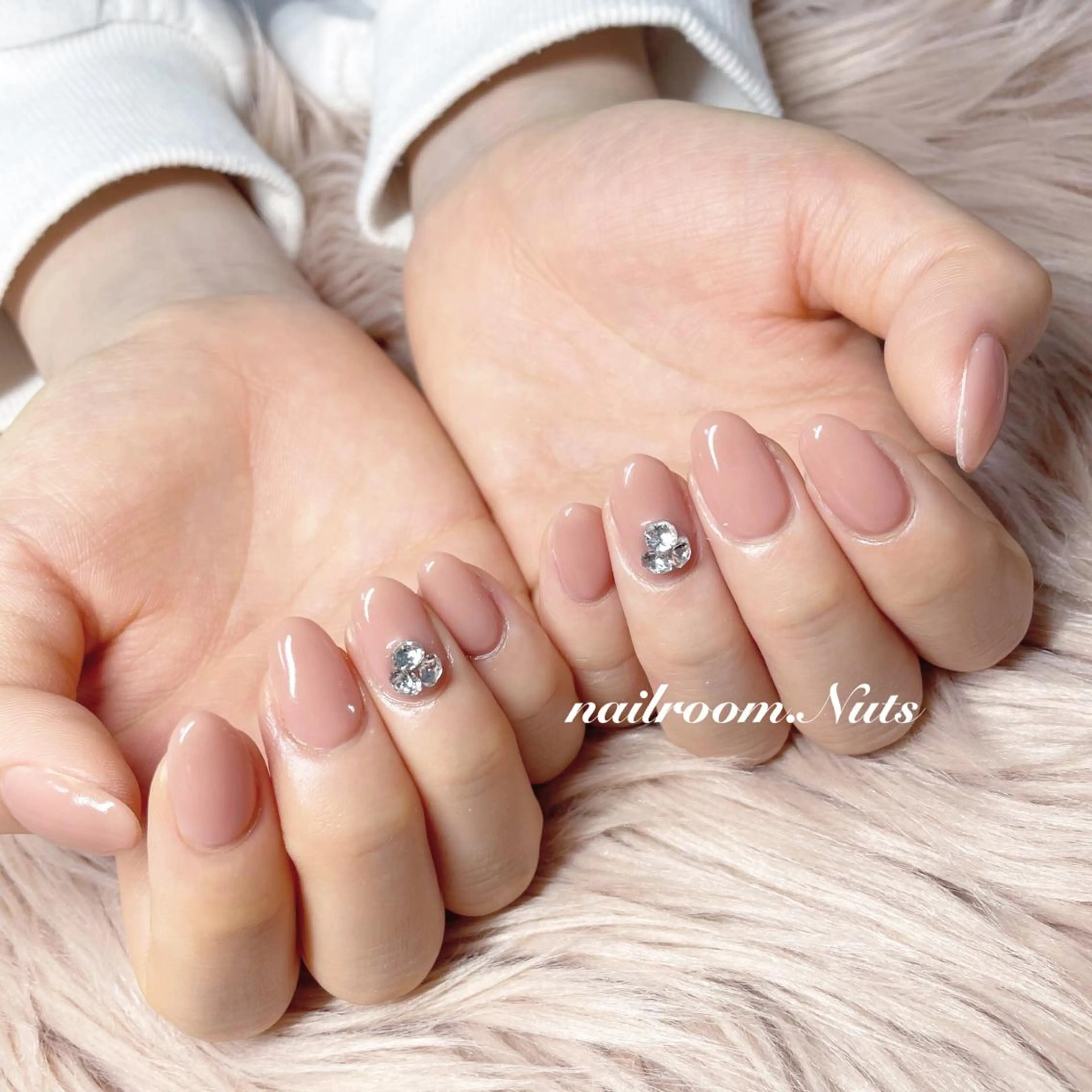 ネイル ハンドネイル nailsalon Nutsのネイルデザイン