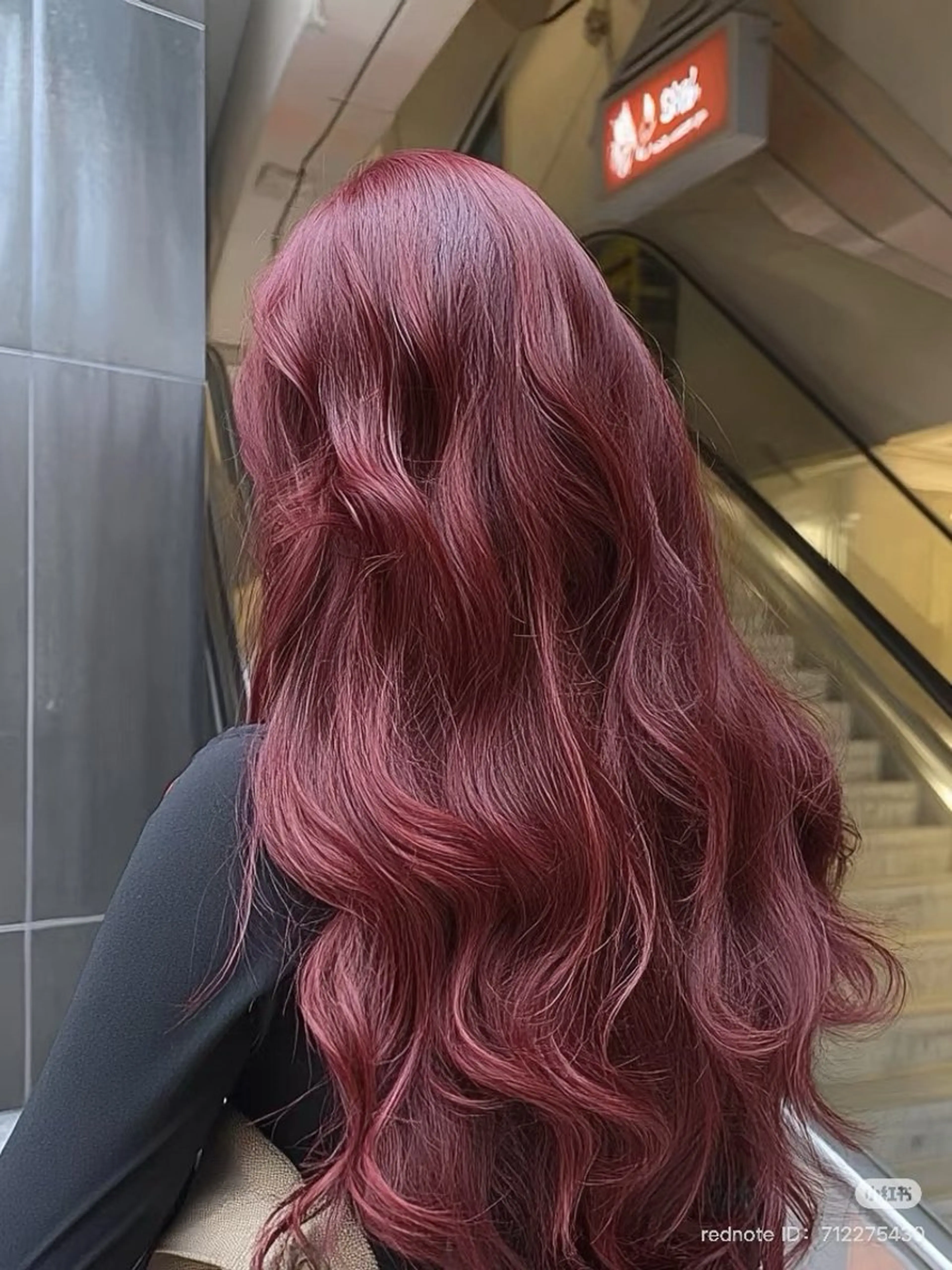 ロング ヘアカラー お洒落暖色 🍒AOI🍒のヘアスタイル