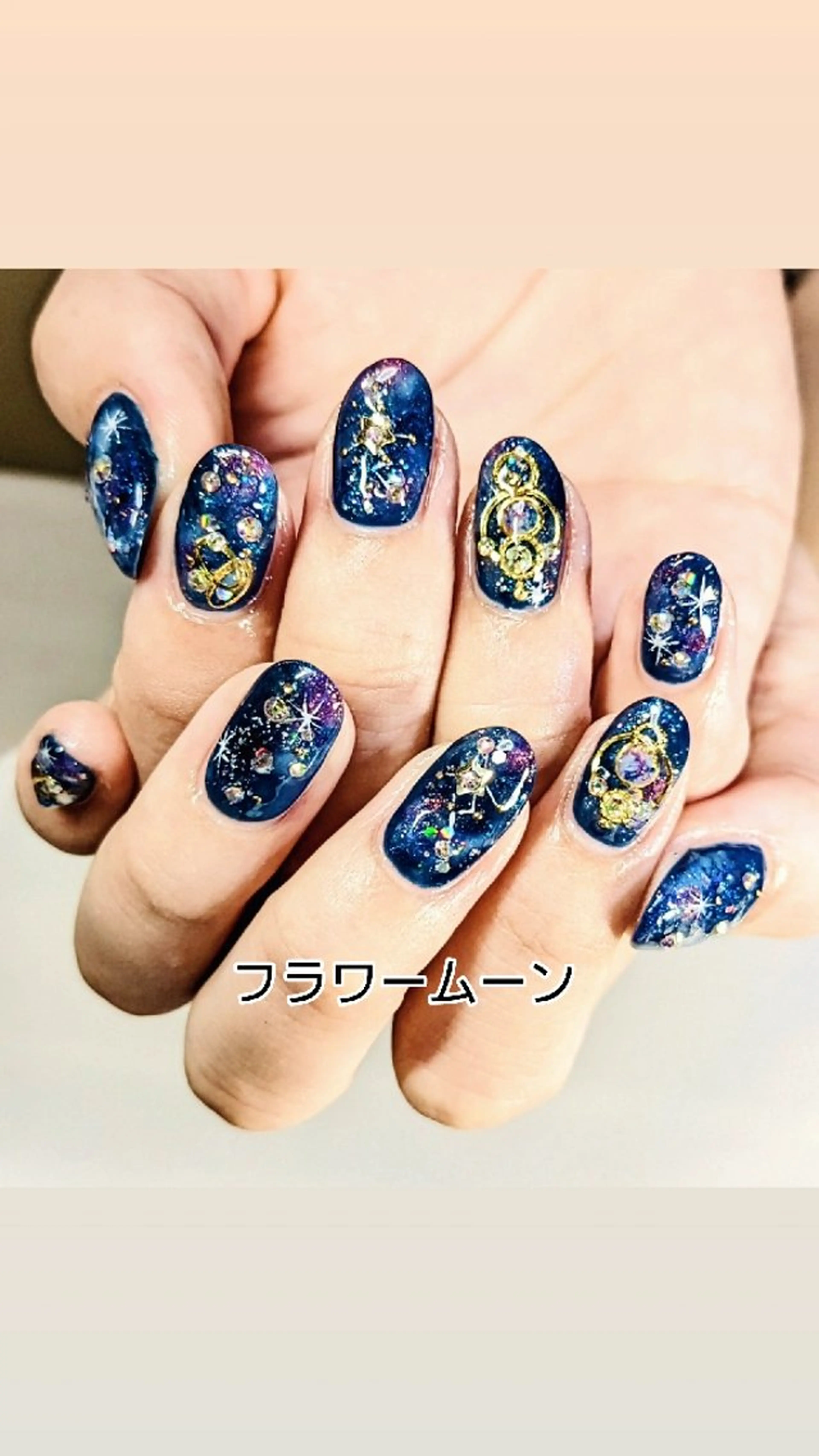 ネイル ハンドネイル ハンドケア フラワー ムーンのネイルデザイン