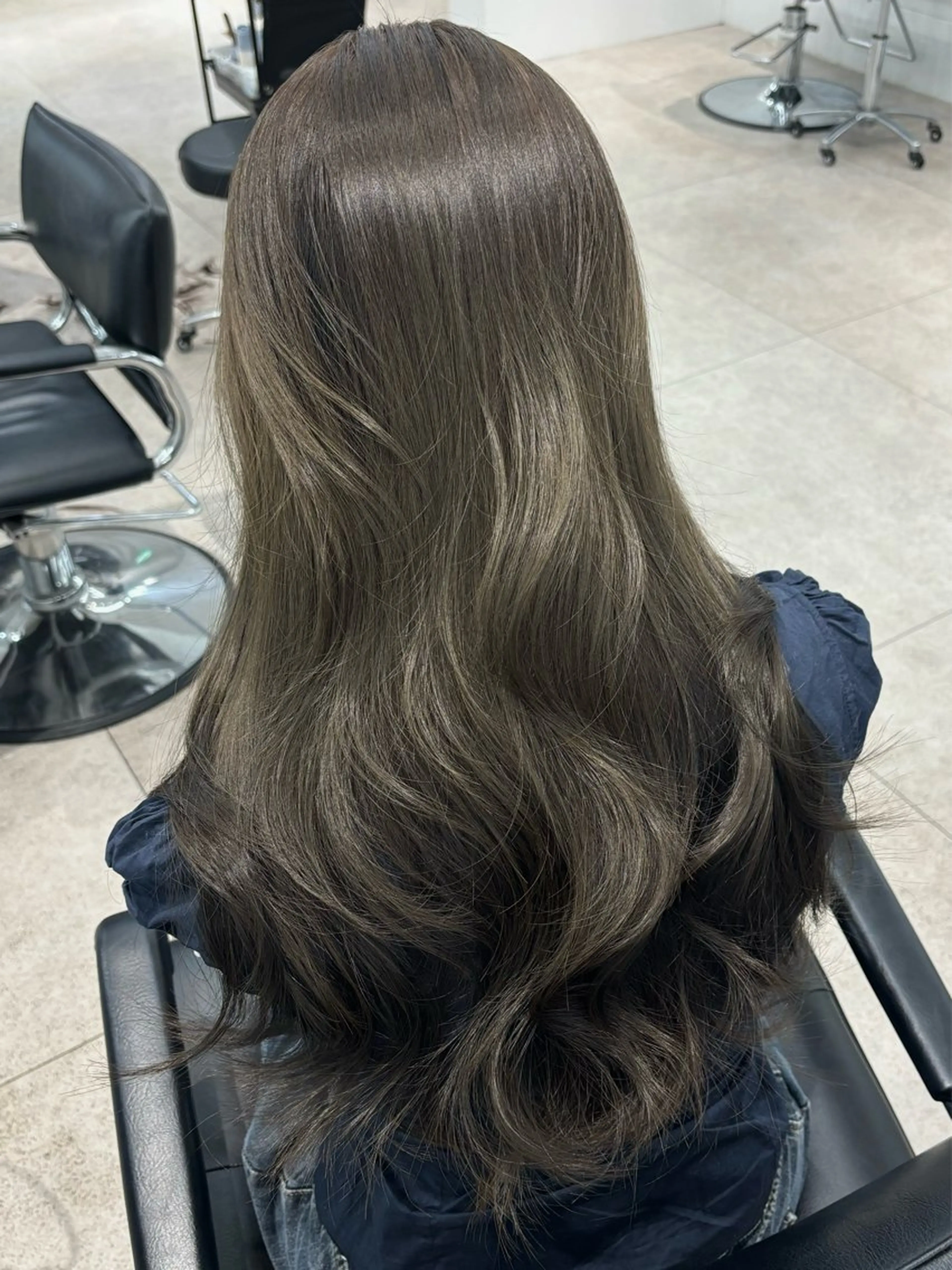 セミロング emi 韓国ワンホンヘアのヘアスタイル