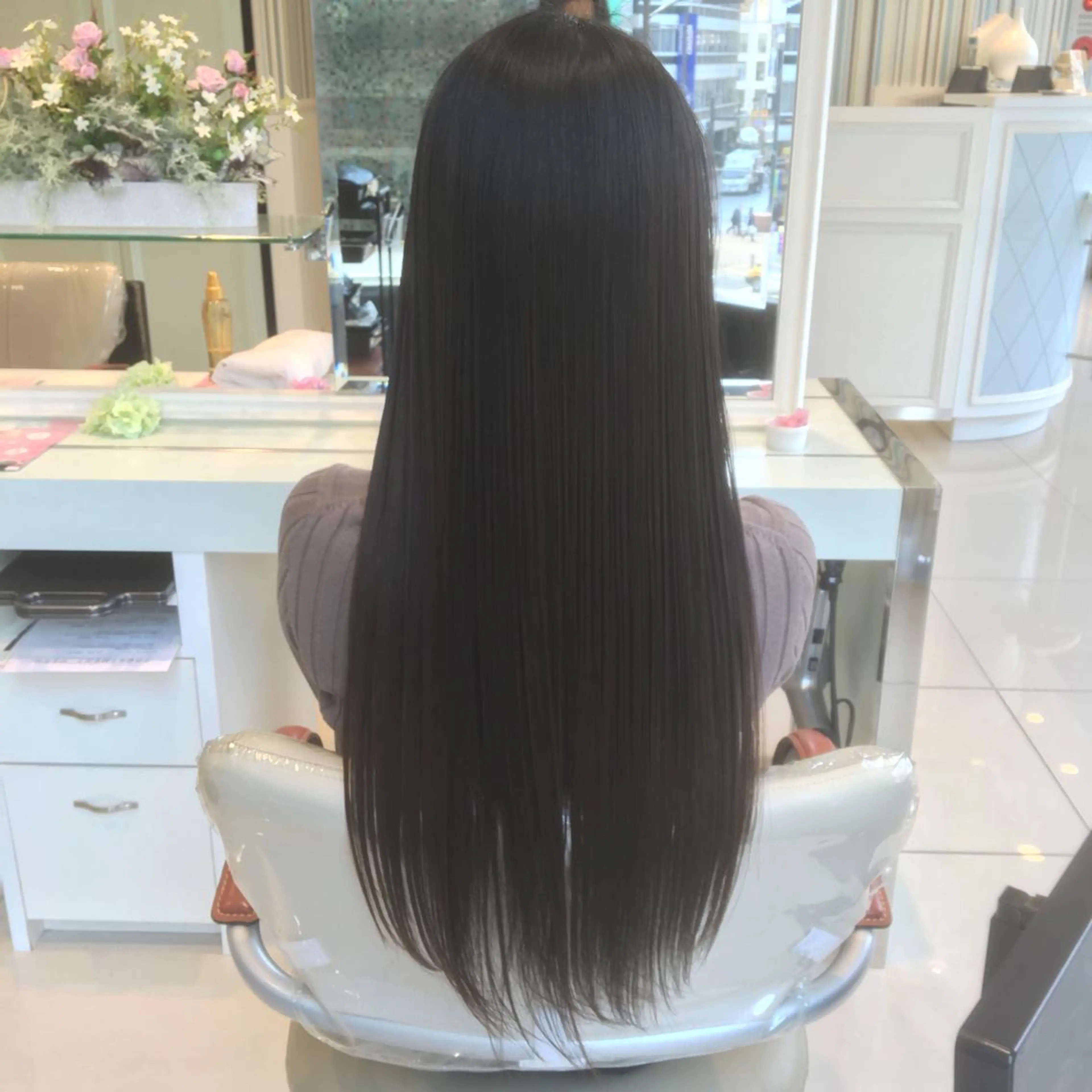 ロング カット 縮毛矯正 トリートメント 大人女性のショート ・ボブ✂︎沼尻典祥のヘアスタイル