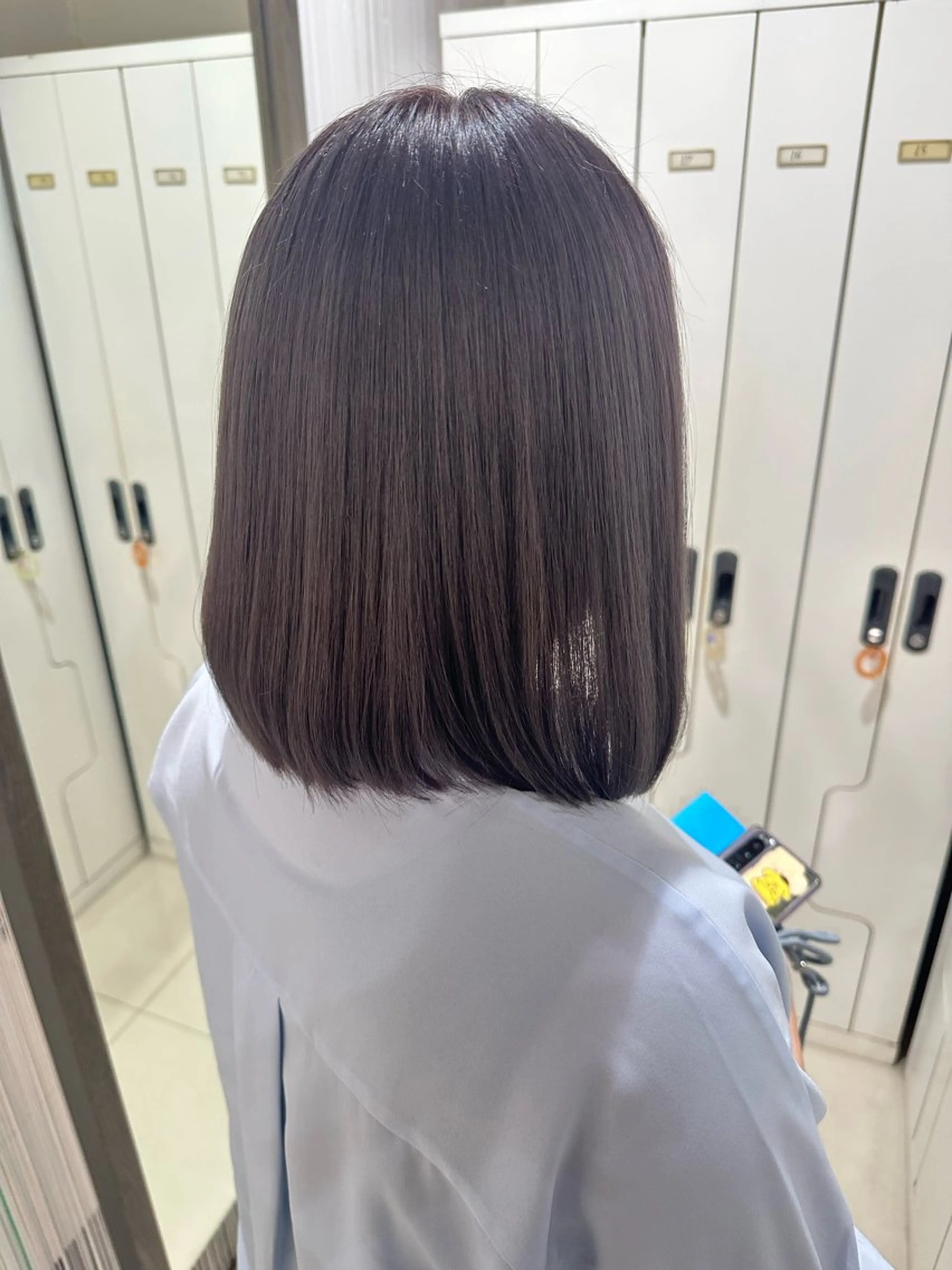 ミディアム カラー ブリーチ 透明感カラー グレージュ ラベンダーカラー ラベンダーグレージュ ヘアカラー 艶カラー/縮毛矯正/ ブリーチカラー/みなのヘアスタイル