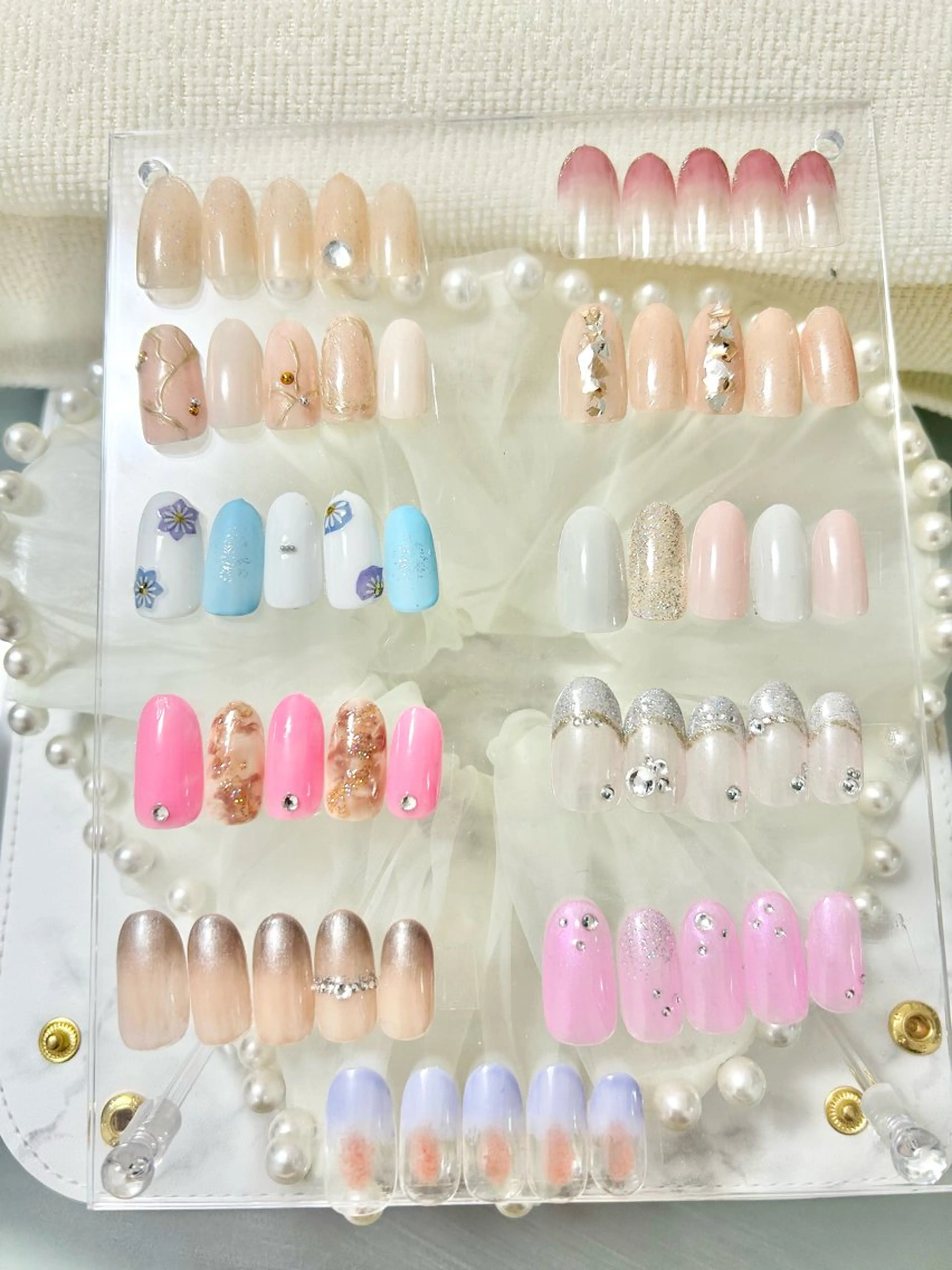 ネイル キラキラネイル ニュアンスネイル シンプルネイル B.S_ LauLDesignのエステ・リラクイメージ