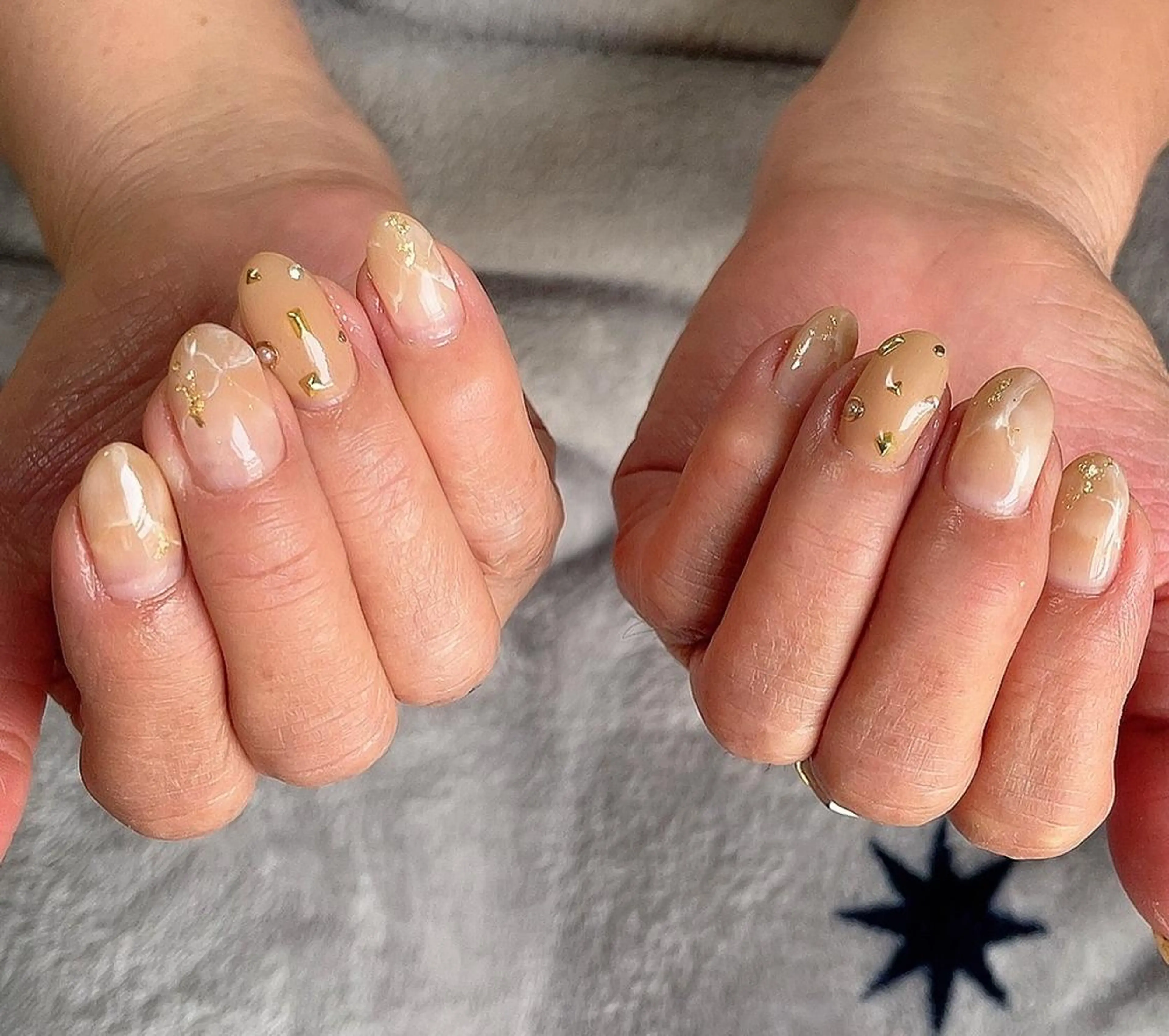 ショート 知花 梨花のネイルデザイン