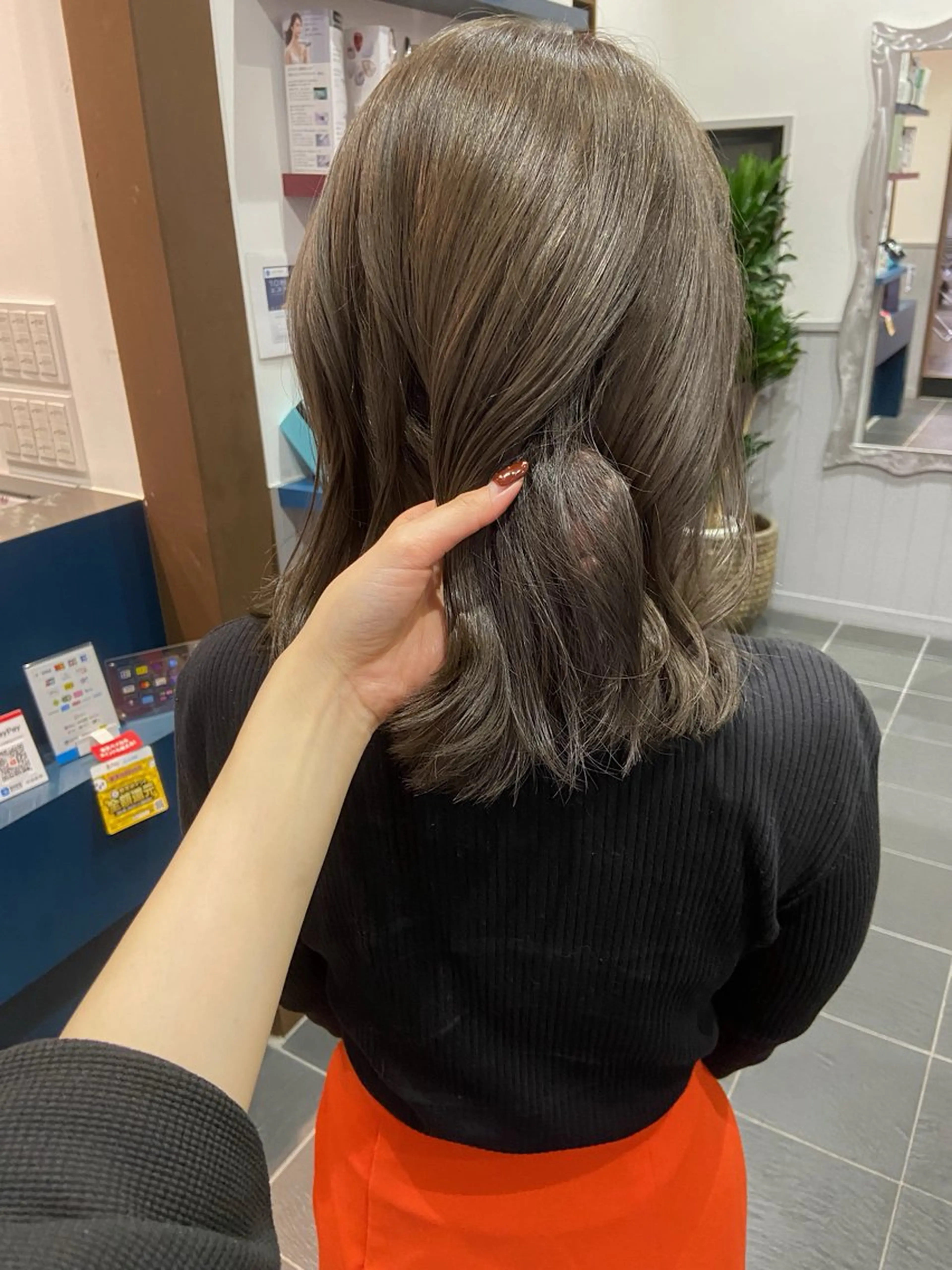 ミディアム カラー ブリーチ ブリーチなしカラー カット ヘアカラー 加藤 こゆきのヘアスタイル