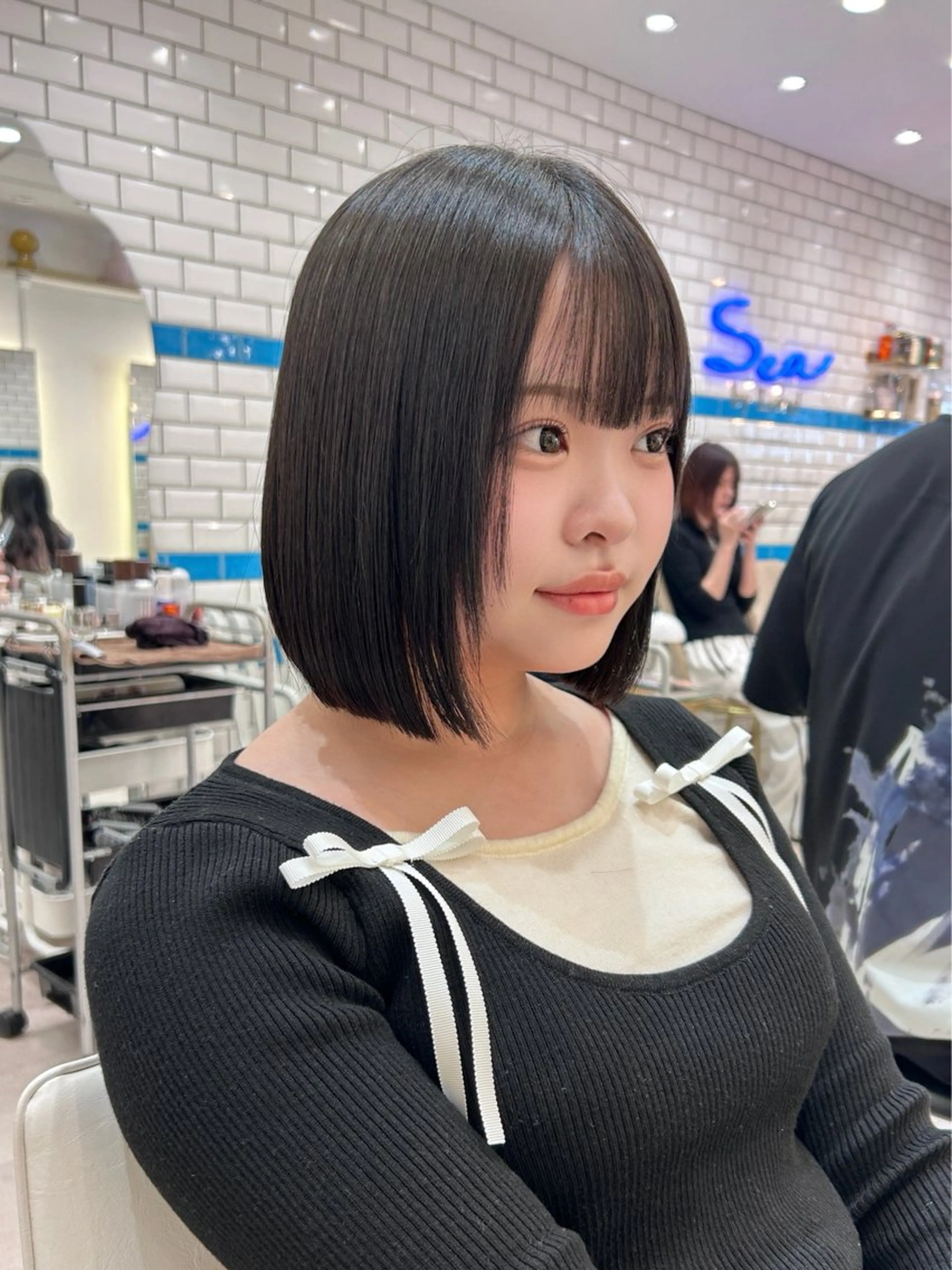 ミディアム ボブ 髪質改善 縮毛矯正 カット 縮毛矯正 ボブ/レイヤーボブ/ 髪質改善/梶川 夏季のヘアスタイル