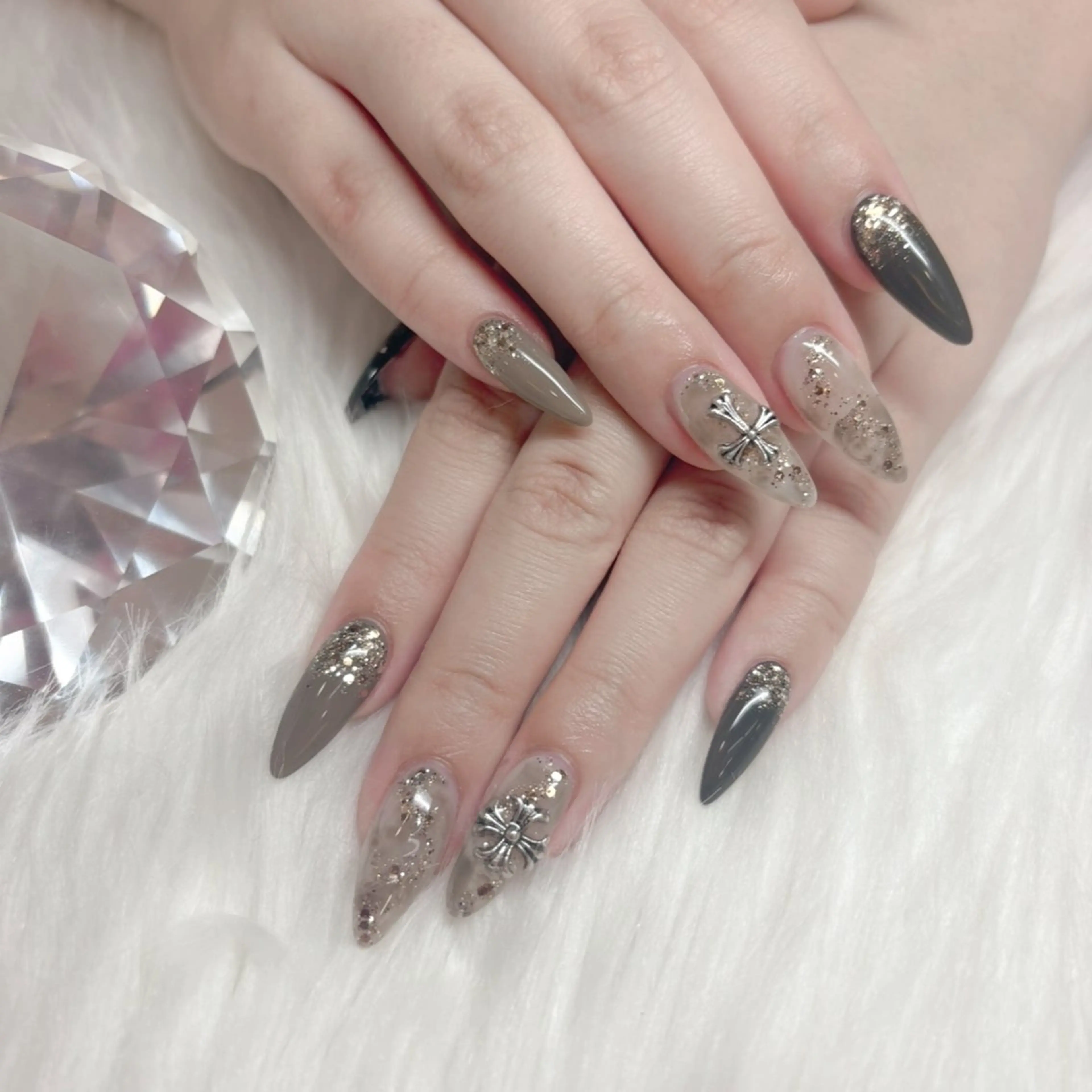 ネイル ハンドネイル be+所属・be +のネイルデザイン