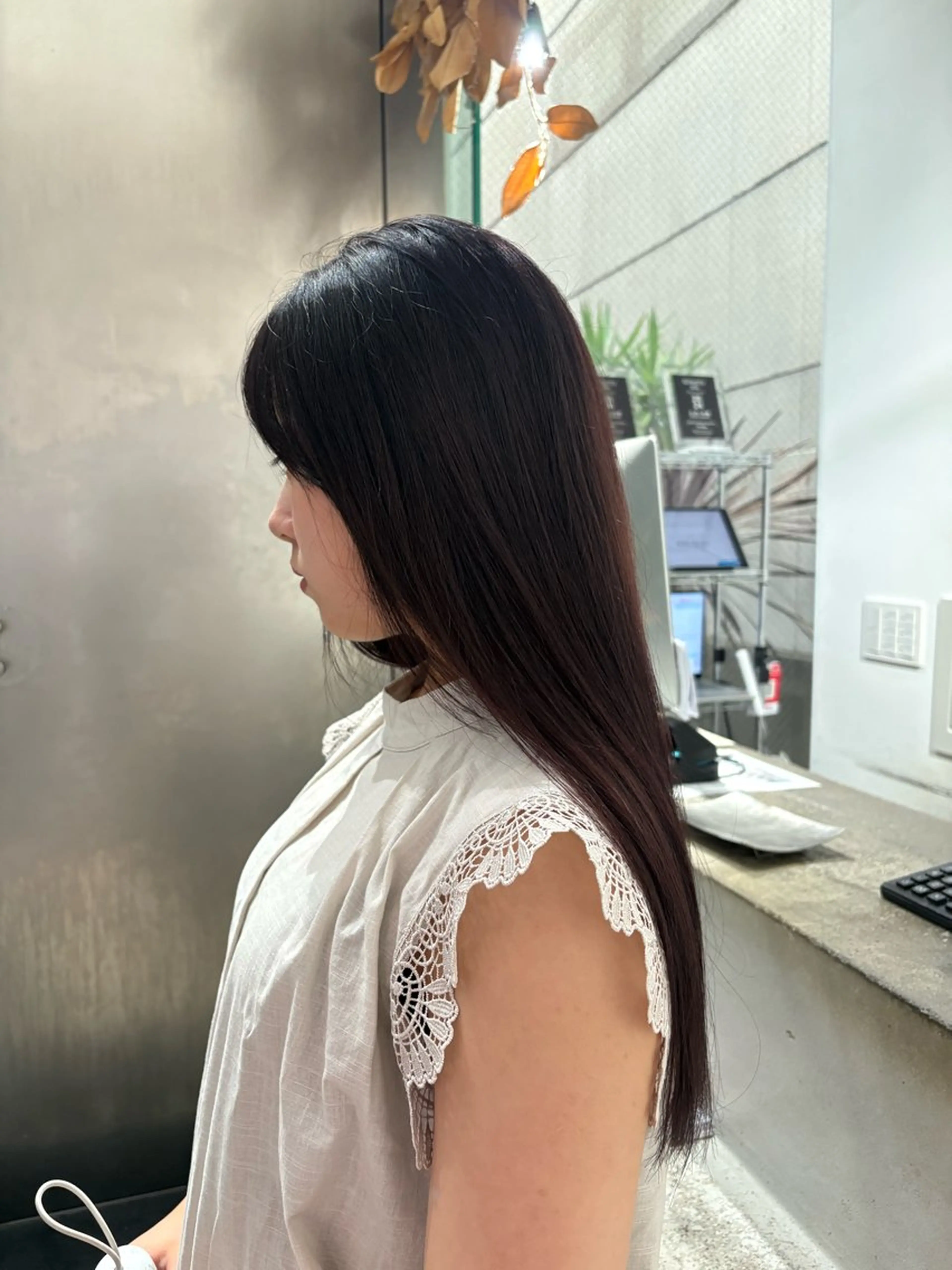 ブリーチ無しワンカラー(暗め)+艶髪トリートメントの写真