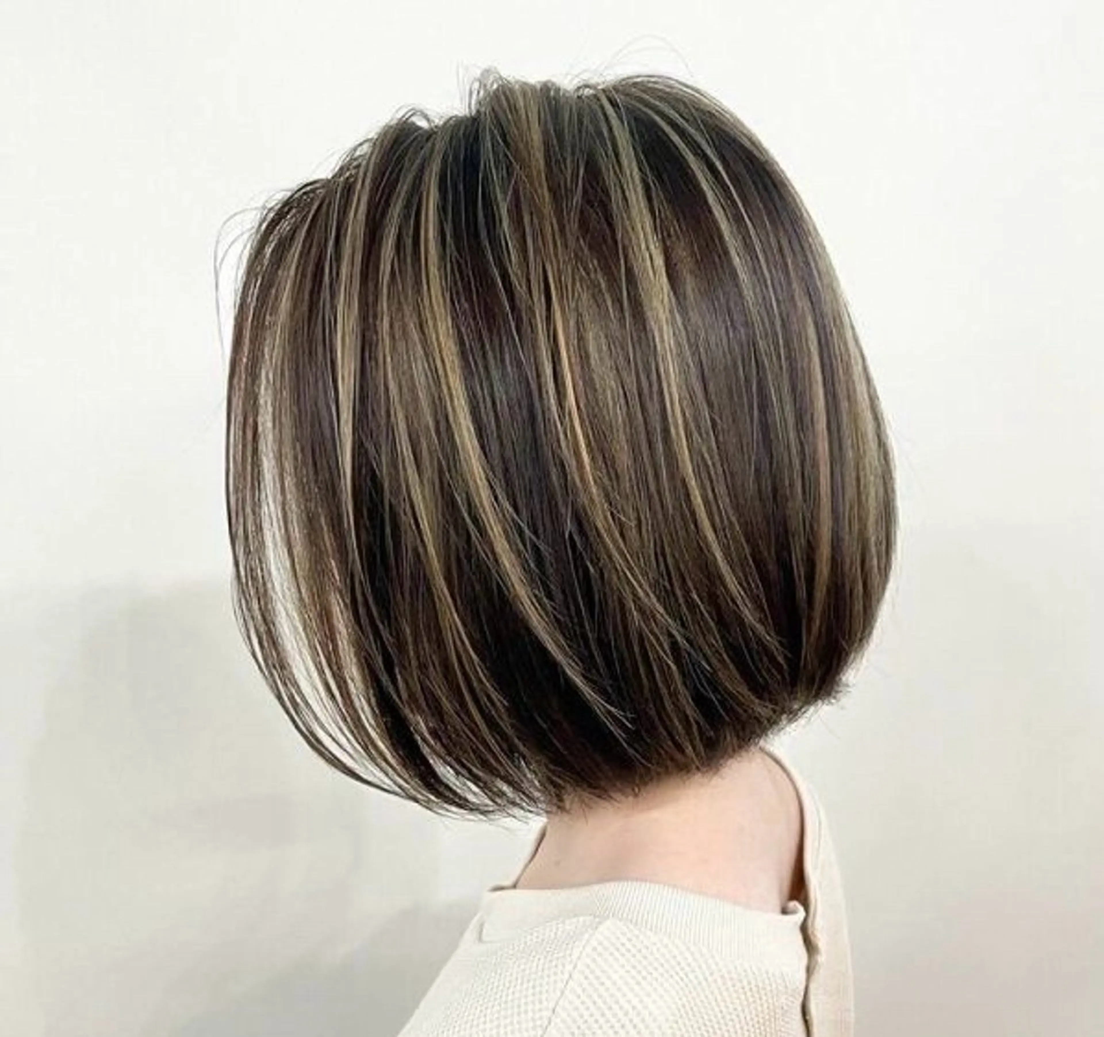 ショート カラー ツヤ髪縮毛矯正💫/ ハイトーン/あゆみのヘアスタイル