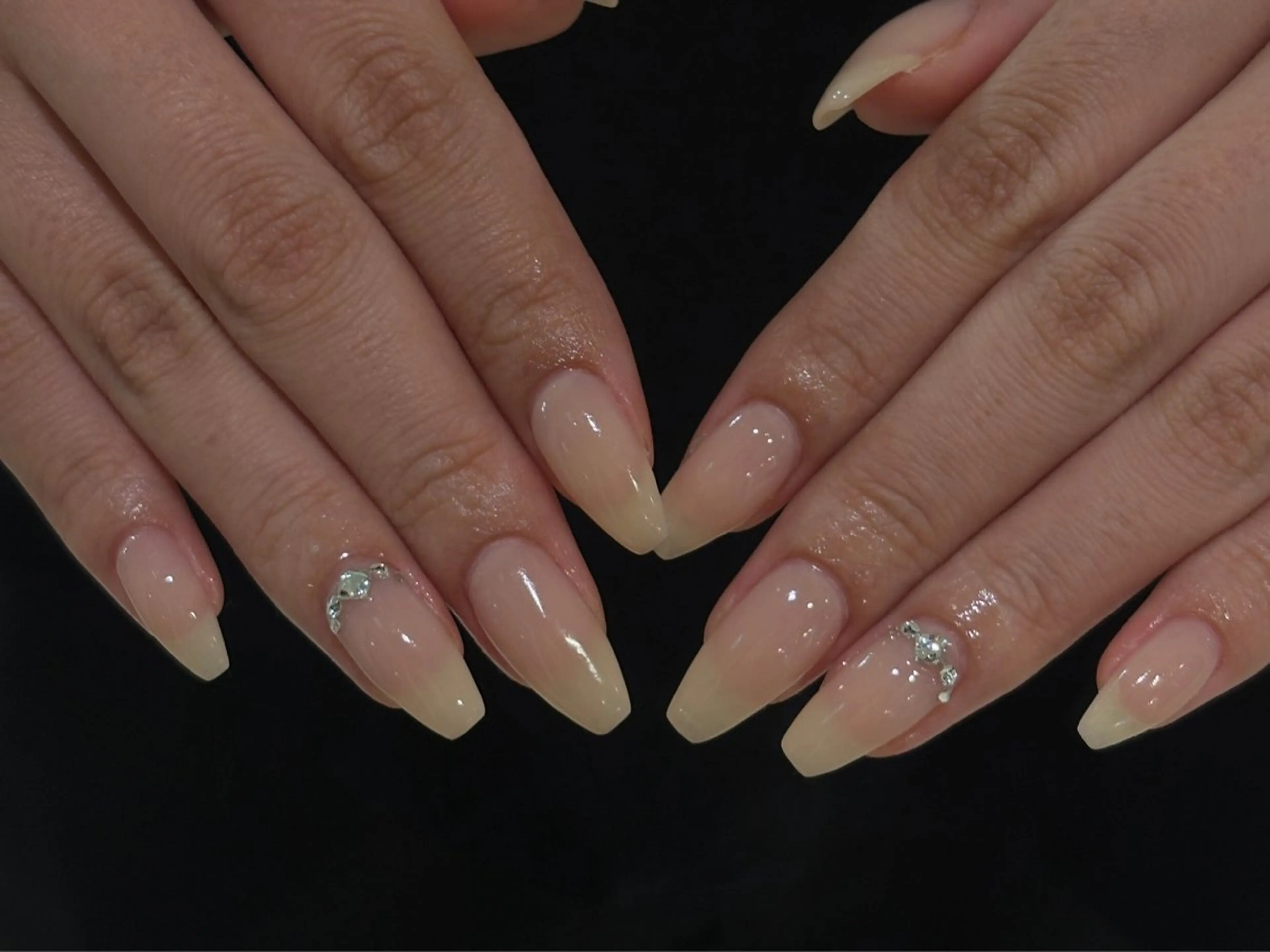 ネイル ハンドネイル h i n a 🪽のネイルデザイン