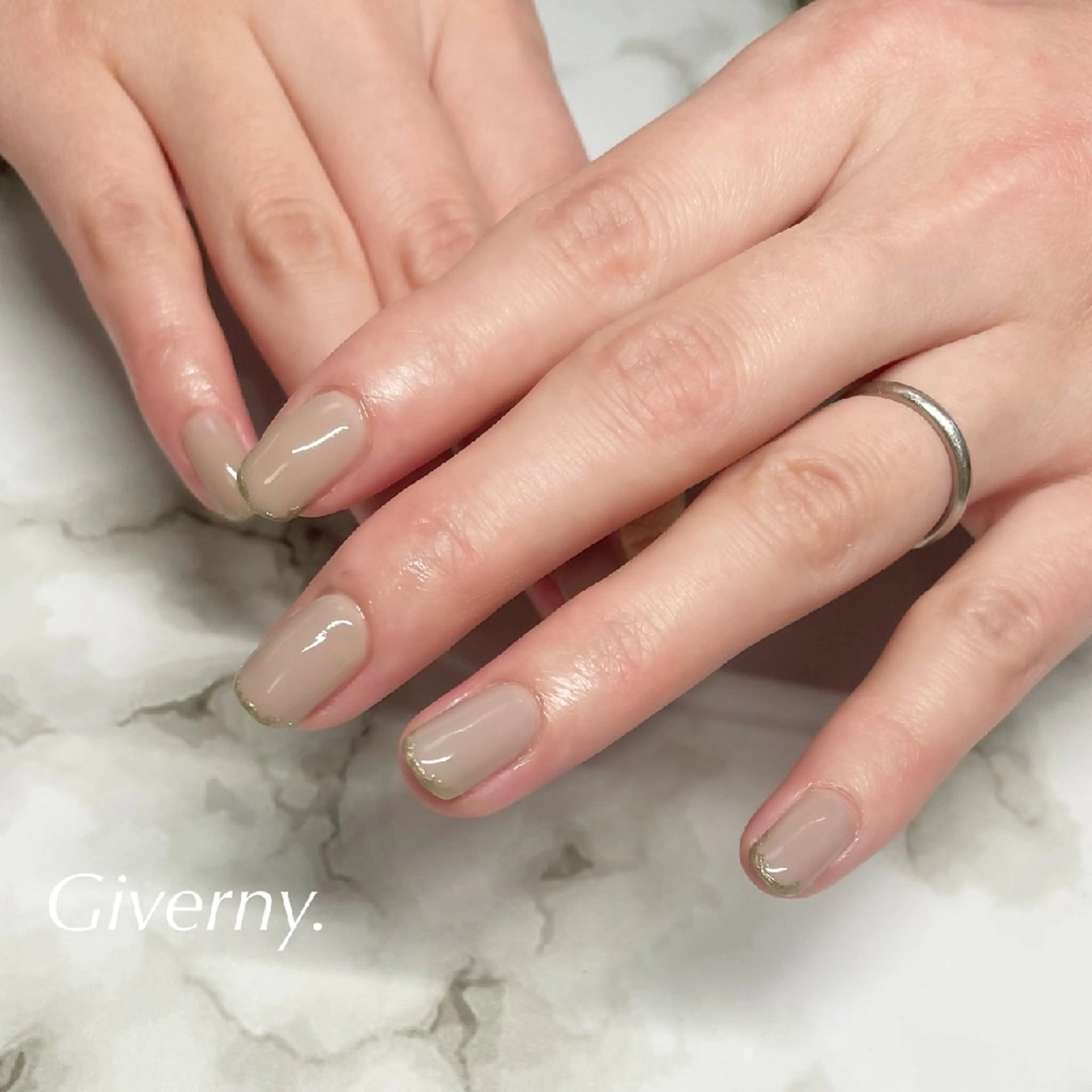 ネイル フレンチネイル シンプルネイル ハンドネイル Giverny .のネイルデザイン