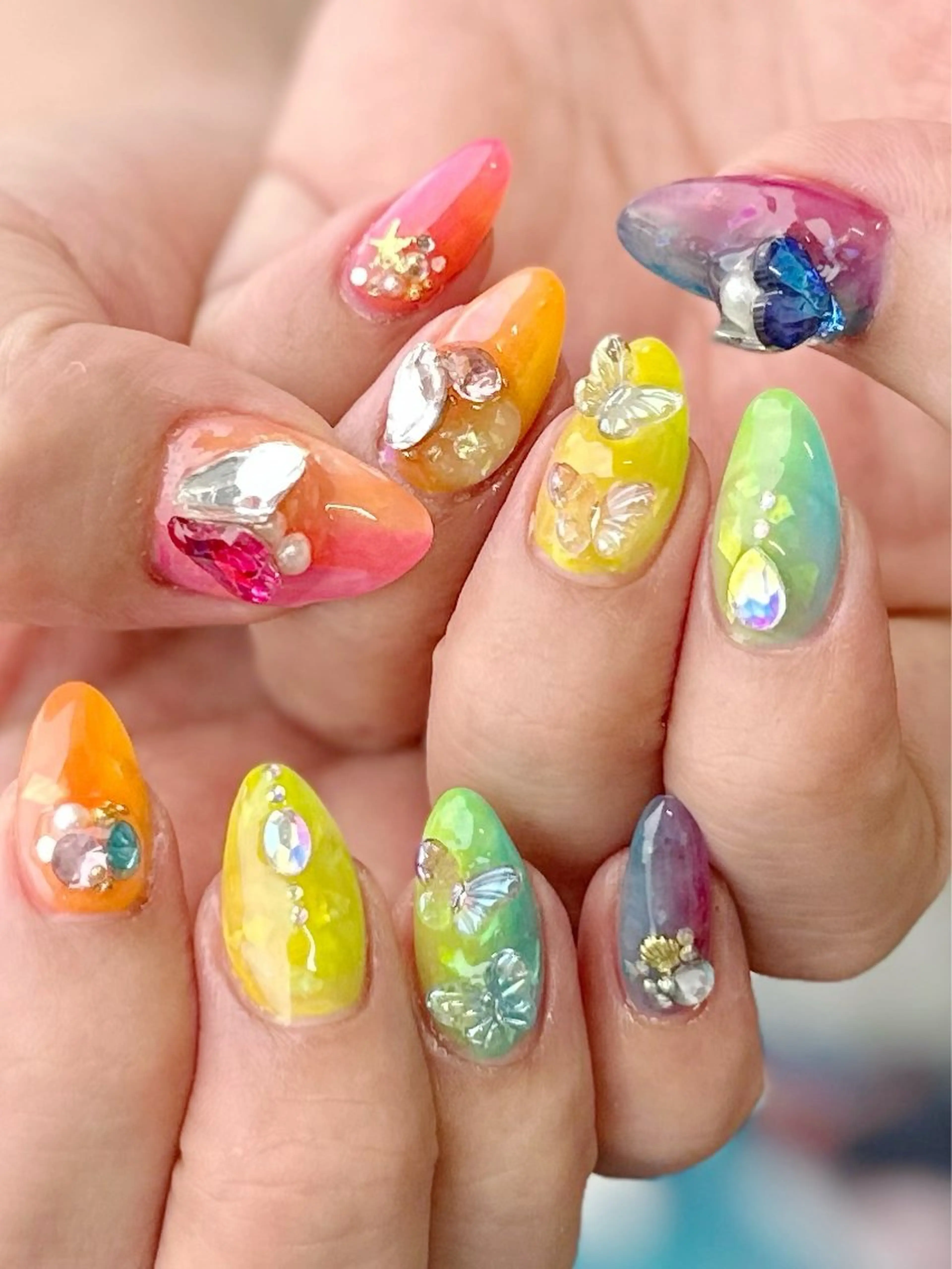 ネイル 新山 聖のネイルデザイン