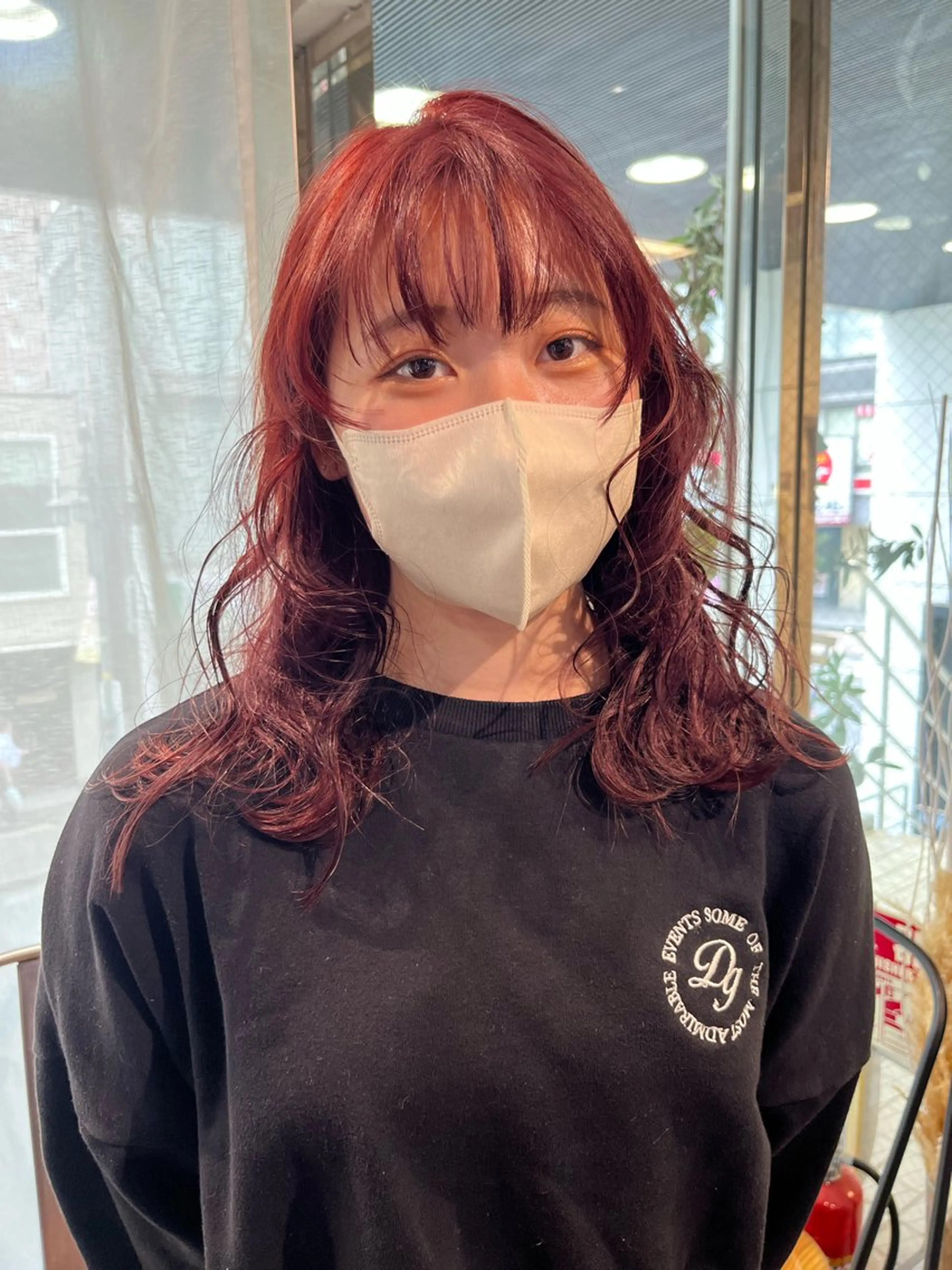 【❤️レッドorピンク🩷】暖色好きな方必見‼️ブリーチを使用したカラーになります🥣の写真