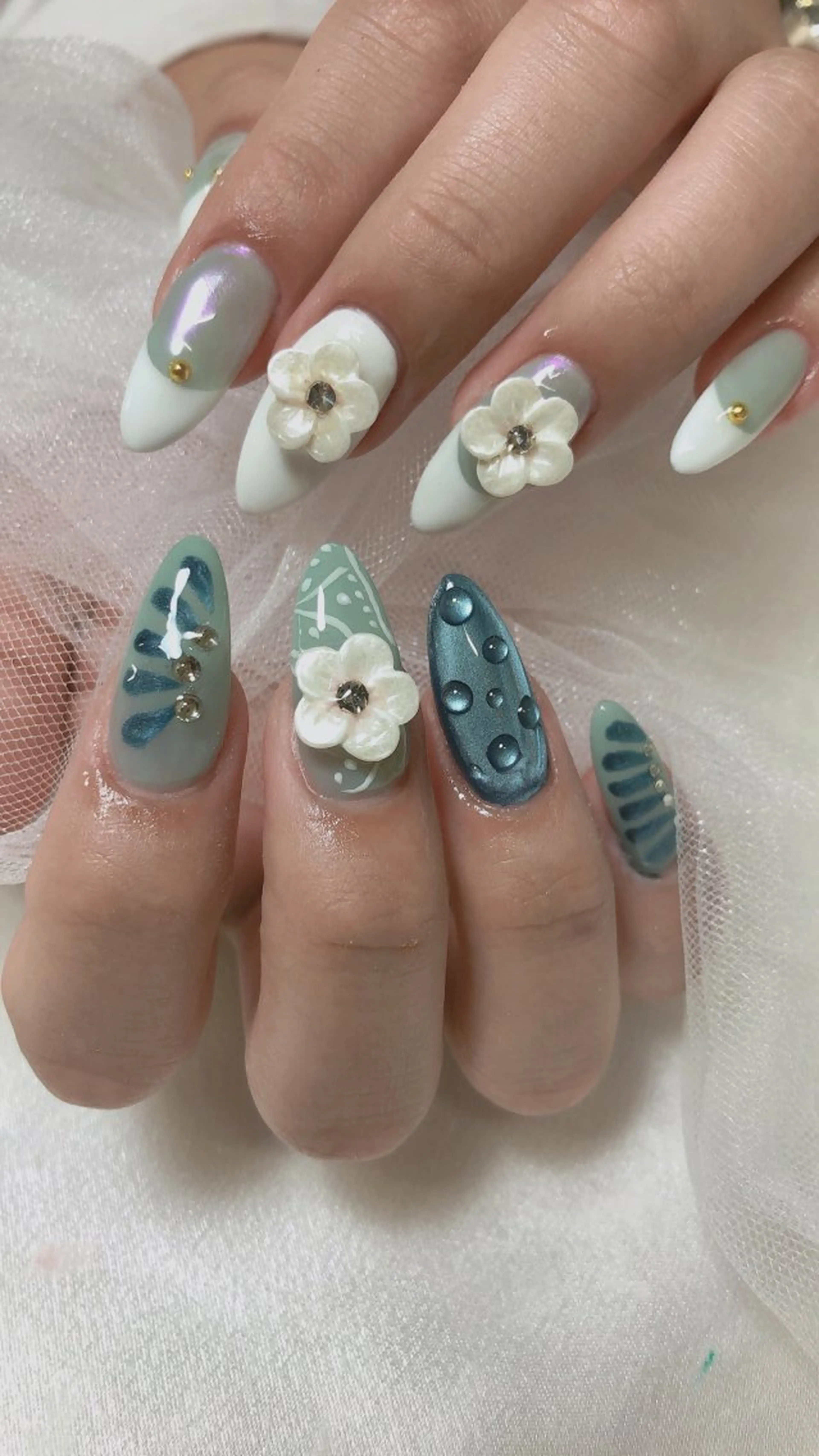 ネイル ハンドネイル LR.ONE ヨウのネイルデザイン