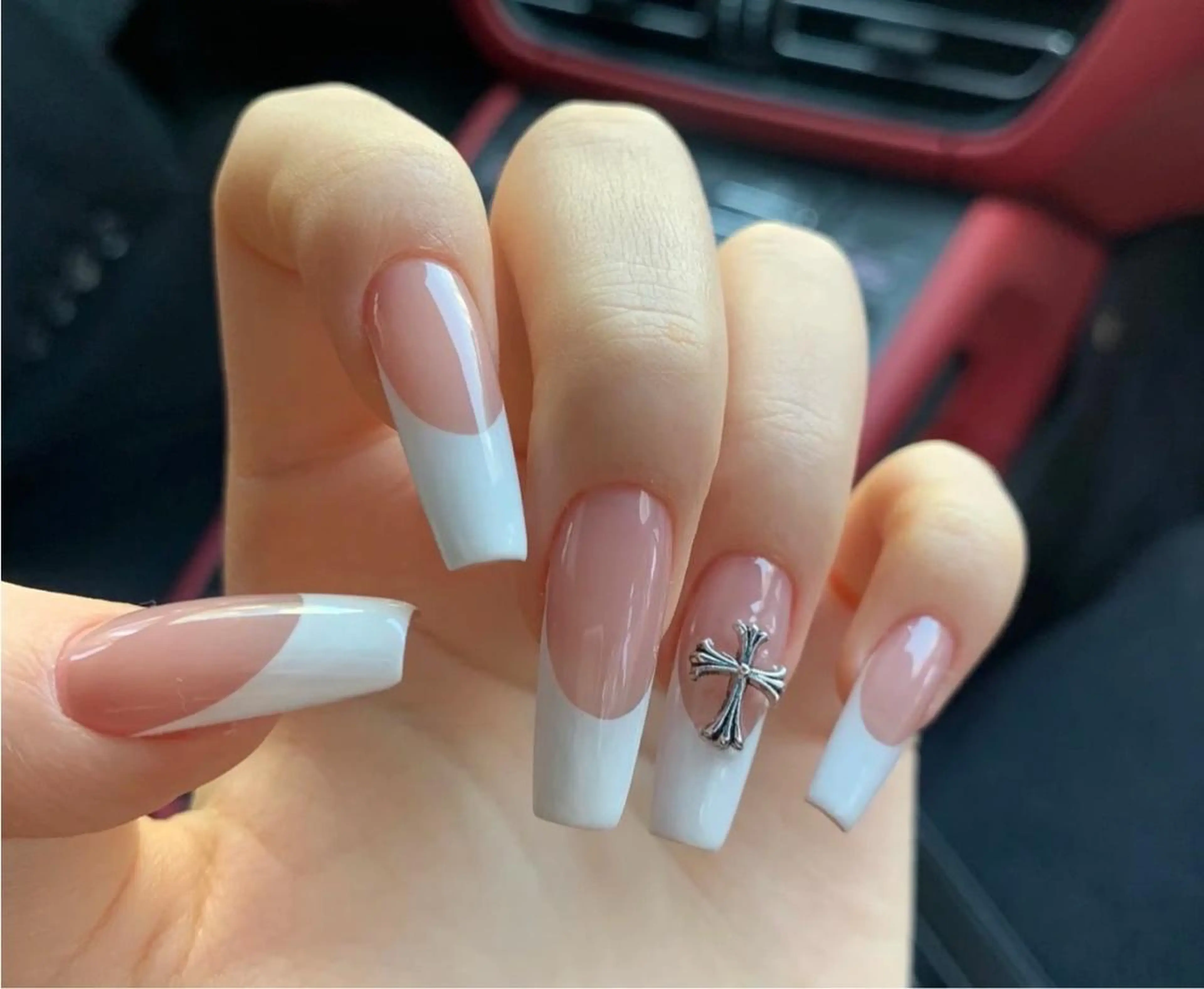 ネイル フレンチネイル ハンドネイル BETTER ME ネイルサロン池田公園のネイルデザイン