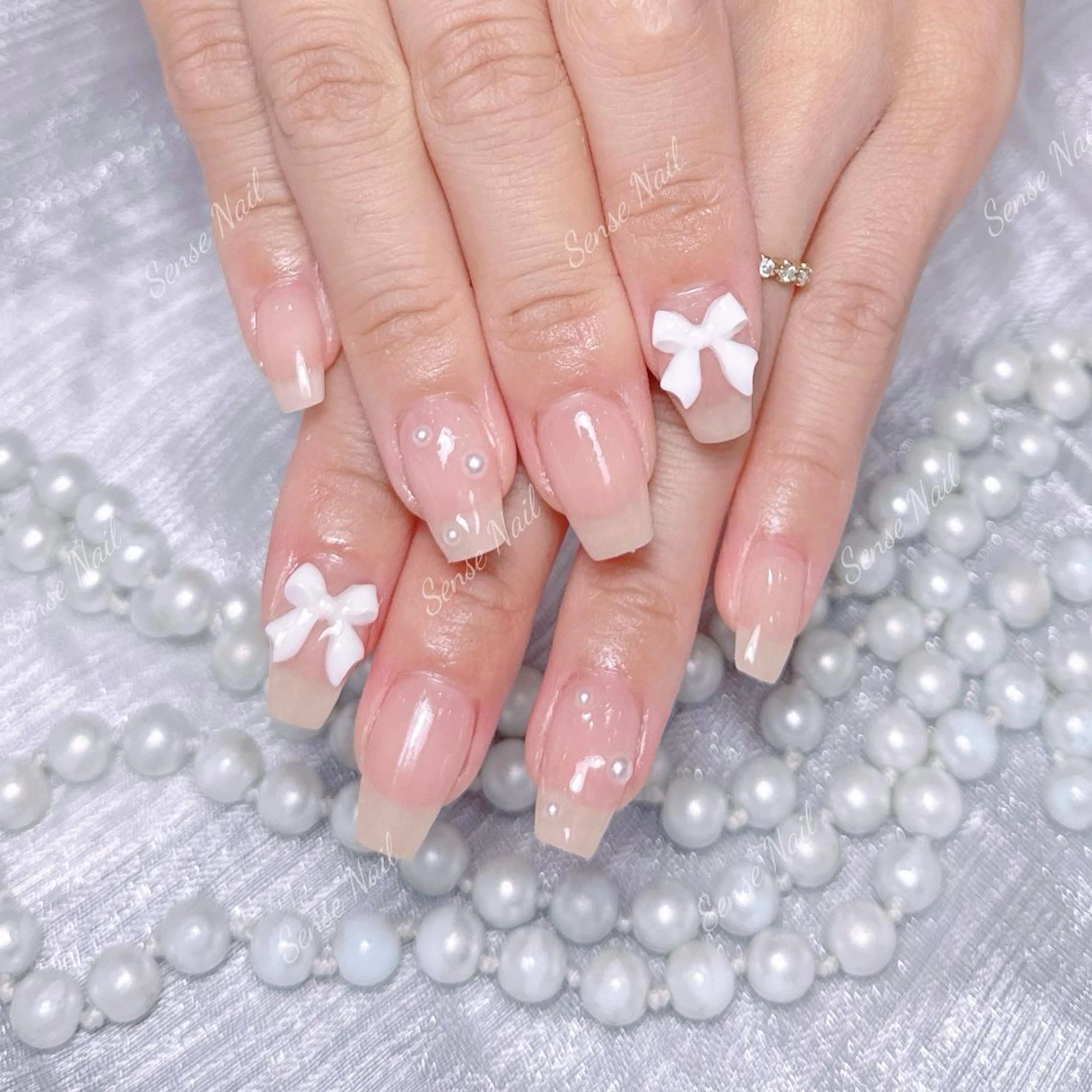 ネイル Queenie 🦋のネイルデザイン