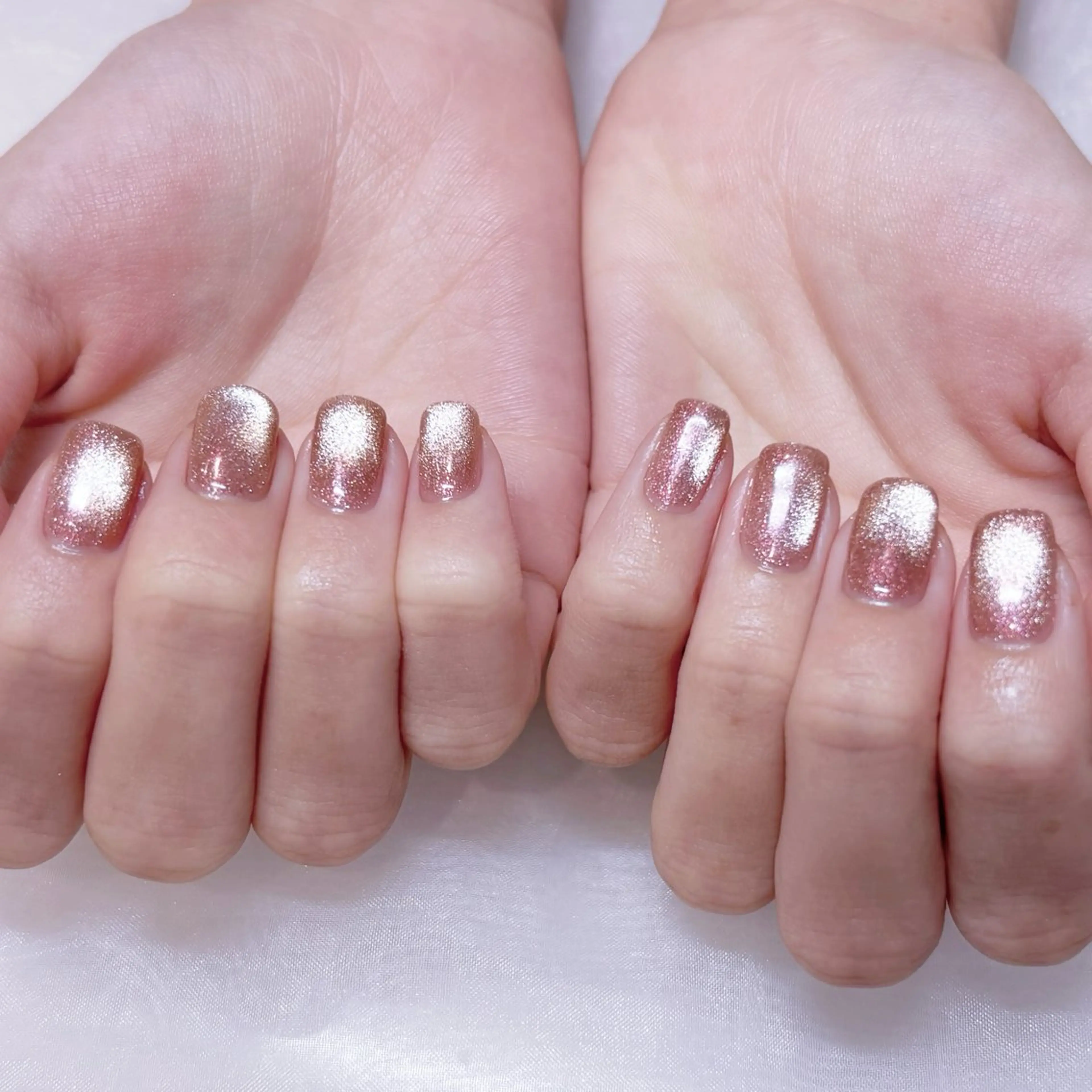 ネイル フラッシュネイル ジェルネイル 氷ネイル・うるうるネイル マグネットネイル ワンカラーネイル ハンドネイル HIYORI 🩷のネイルデザイン