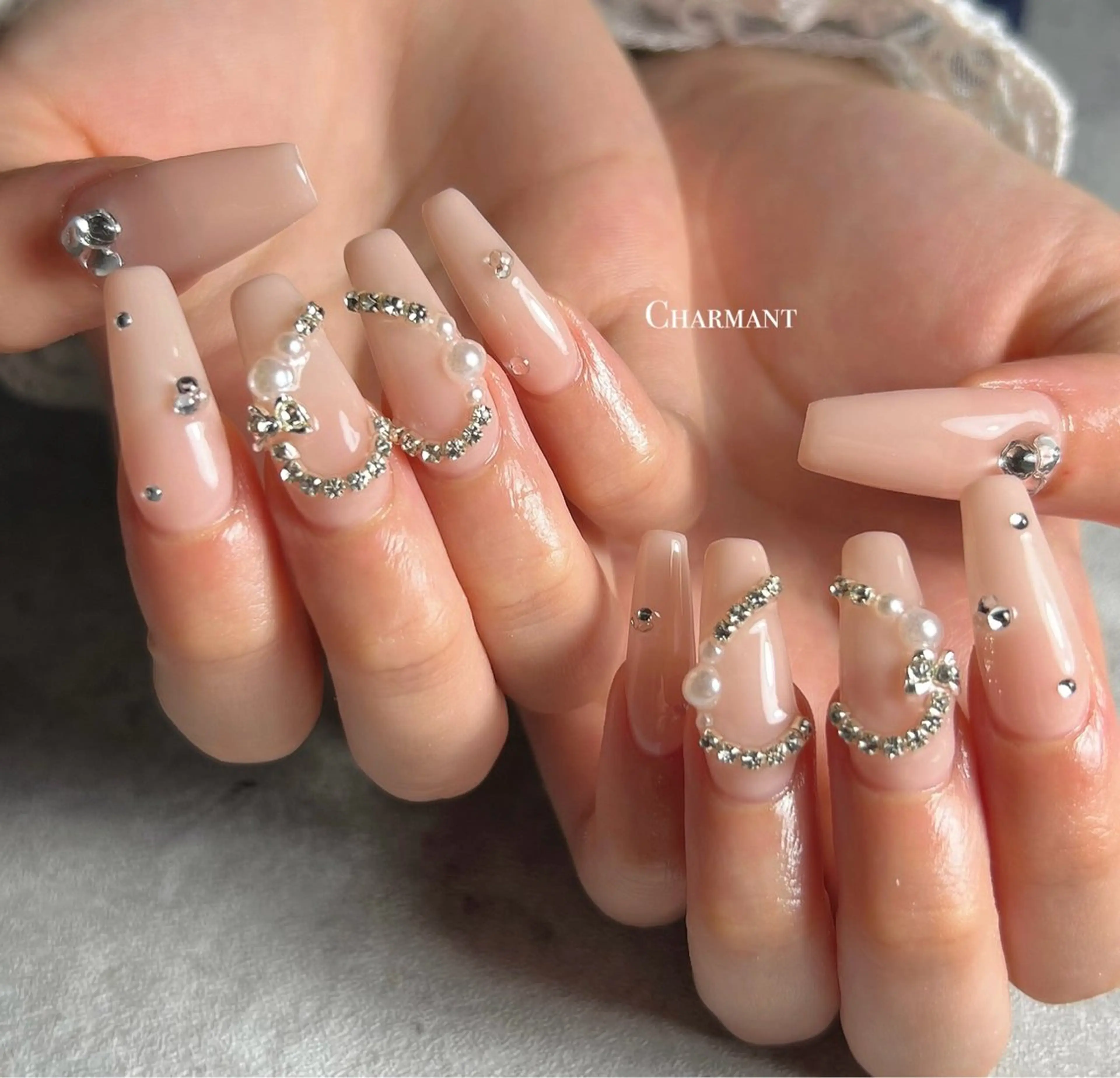 ネイル ハンドネイル Minako 【Charmant】のネイルデザイン