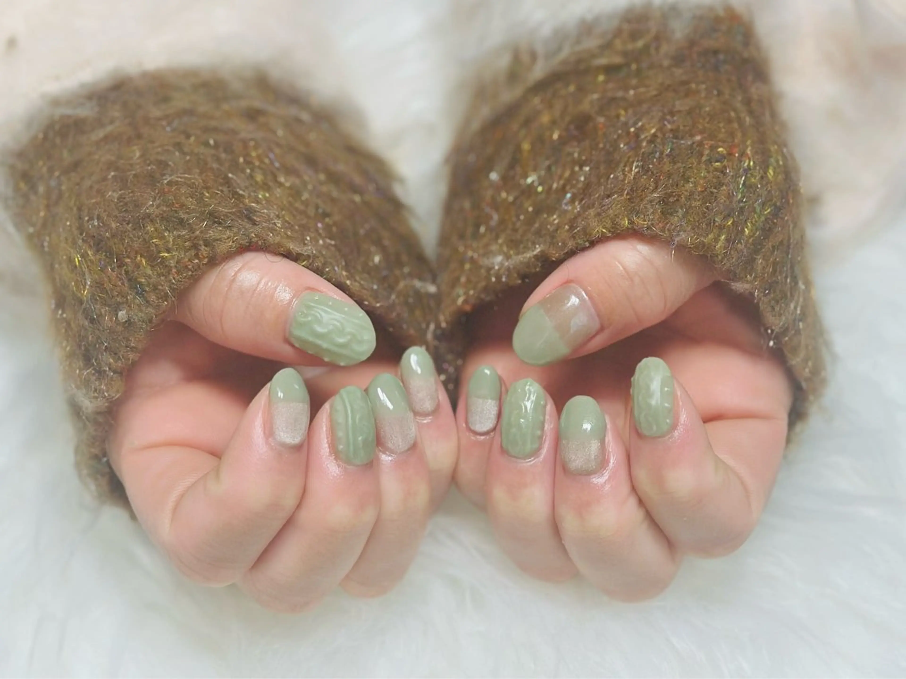 ネイル フレンチネイル マグネットネイル マグネットフレンチ 持ち込み nailsalon oluoluのネイルデザイン