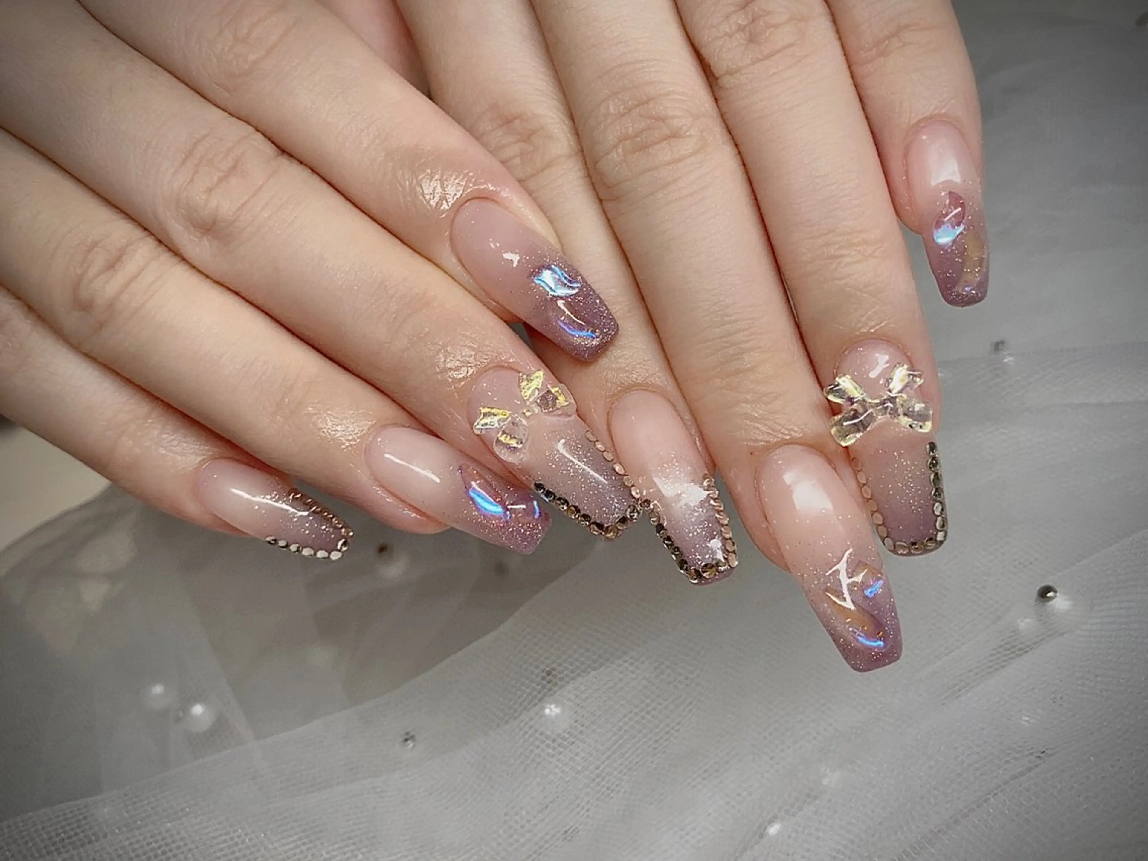 ネイル I-nailロング /ワンホン/キラキラのネイルデザイン