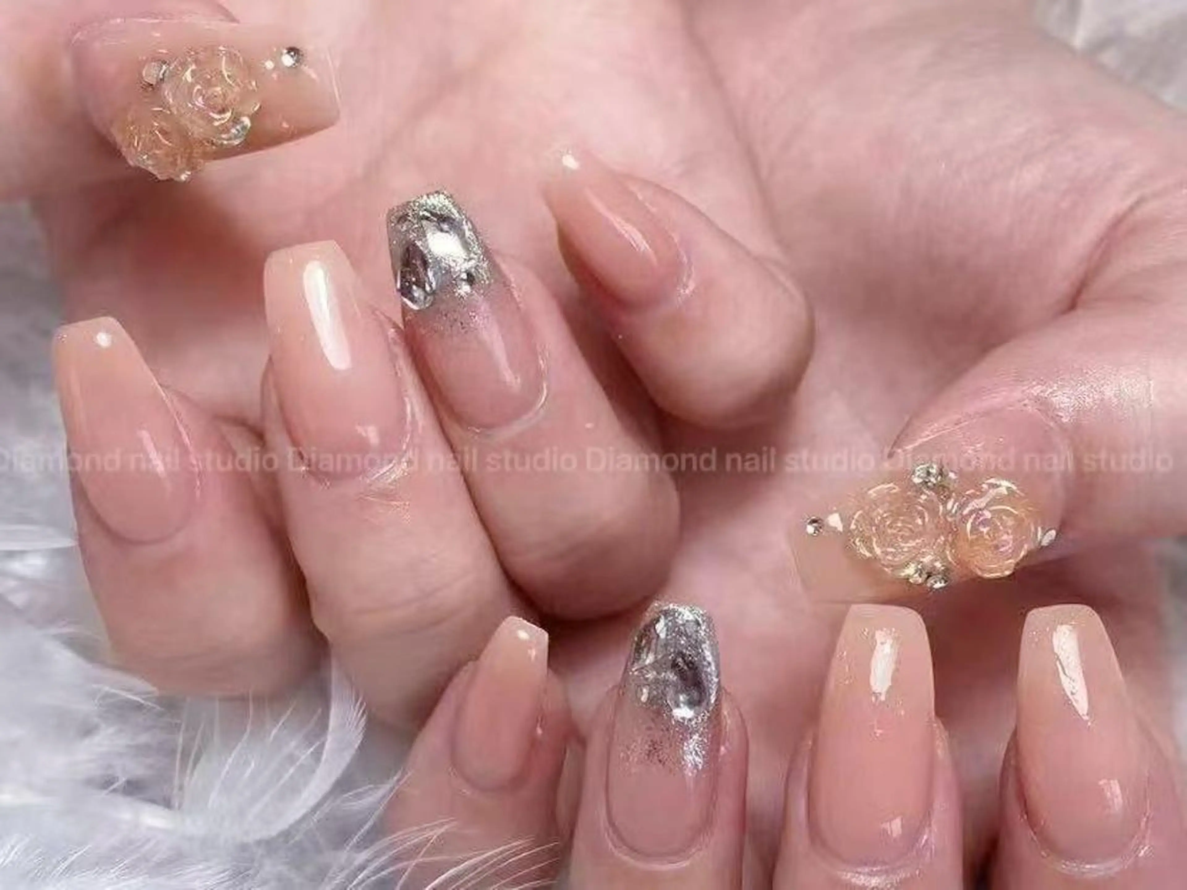 ネイル アートネイル オーロラネイル ガーリー キラキラネイル 韓国ネイル ハンドネイル Diamond ✨のネイルデザイン