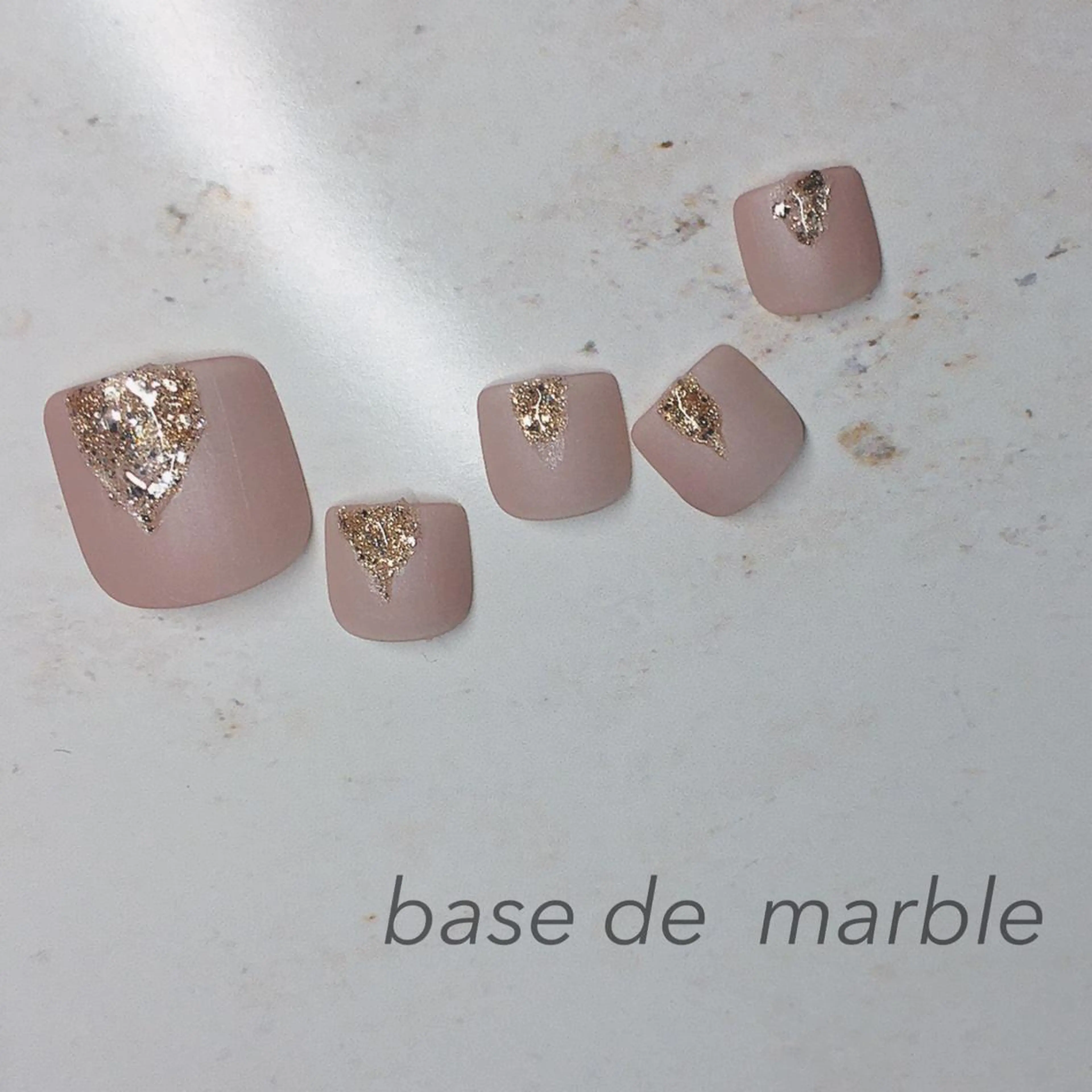 ネイル オモルフィ所属・カラーリスト marumoのヘアスタイル