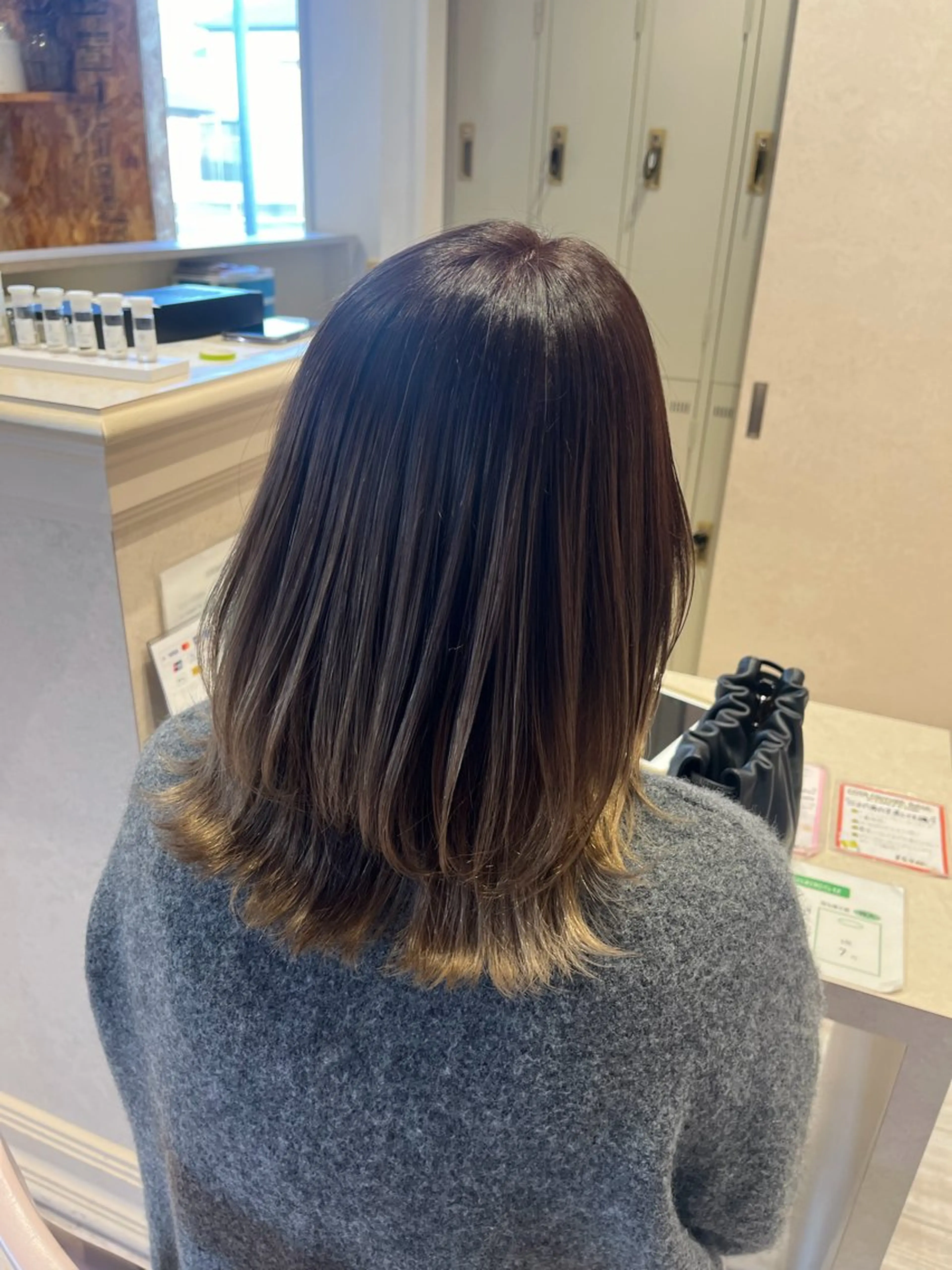 ミディアム カット 加藤 菜々子のヘアスタイル