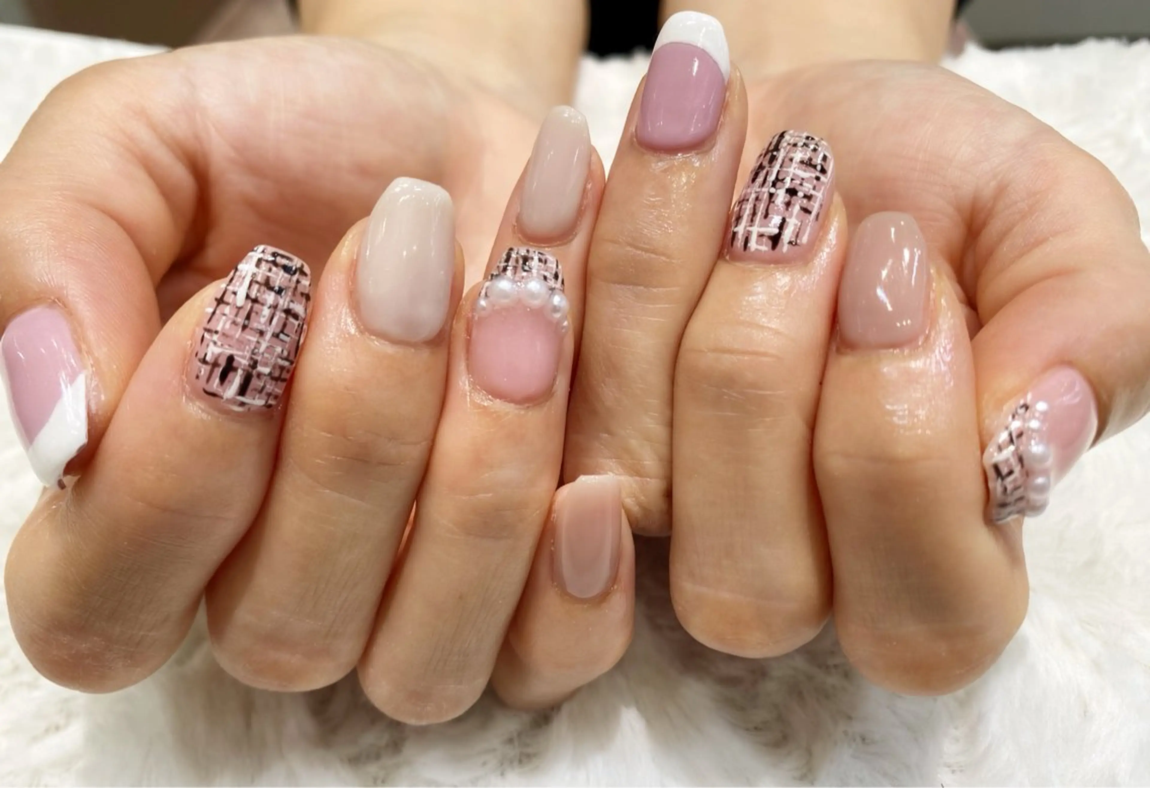 ネイル フレンチネイル ツイードネイル ハンドネイル ネイルサロン nail_upのネイルデザイン
