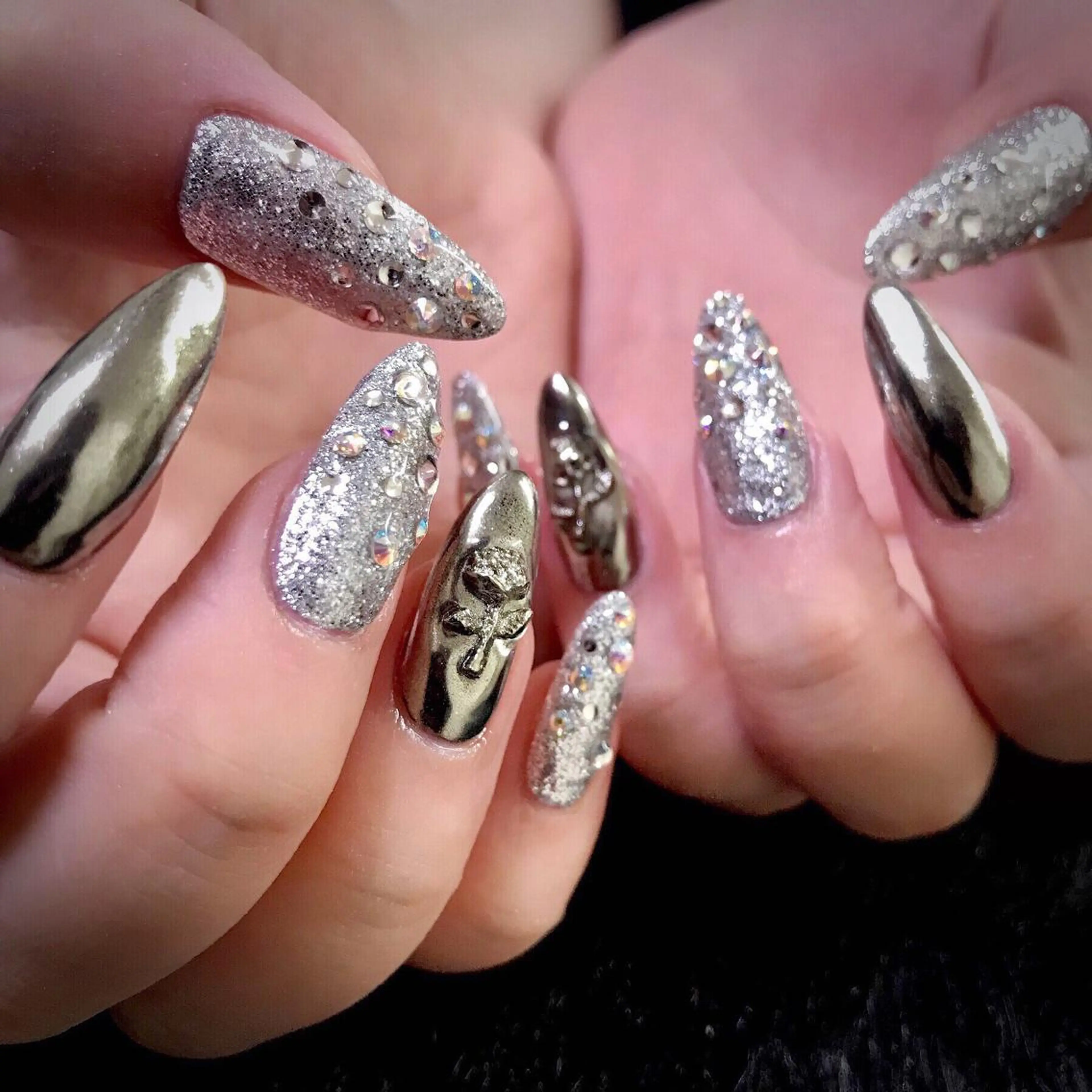 ネイル NOIROUGE所属・NOI ROUGEのネイルデザイン