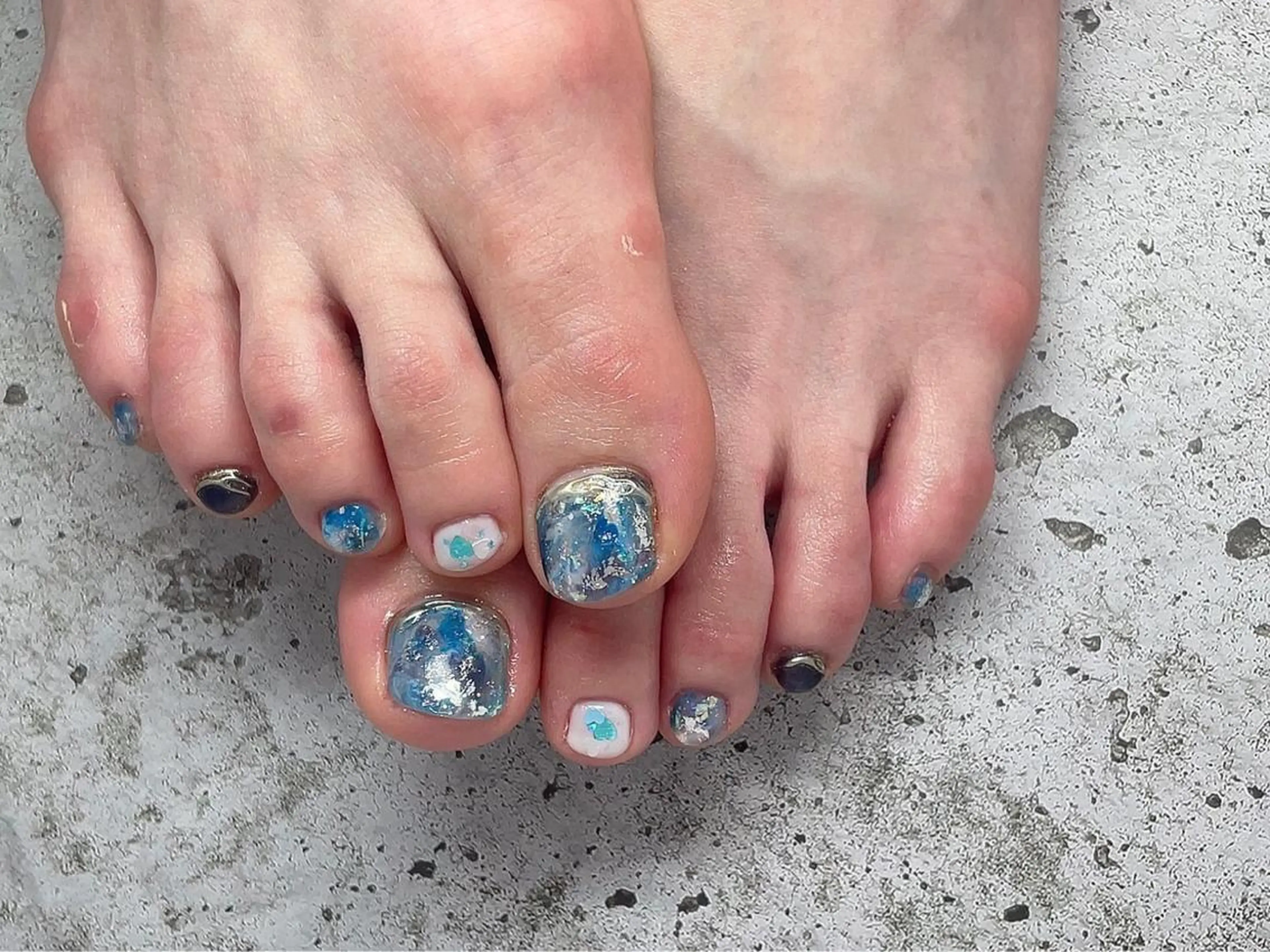 ネイル フットネイル ニュアンスネイル 夏ネイル Megumi Nailのネイルデザイン