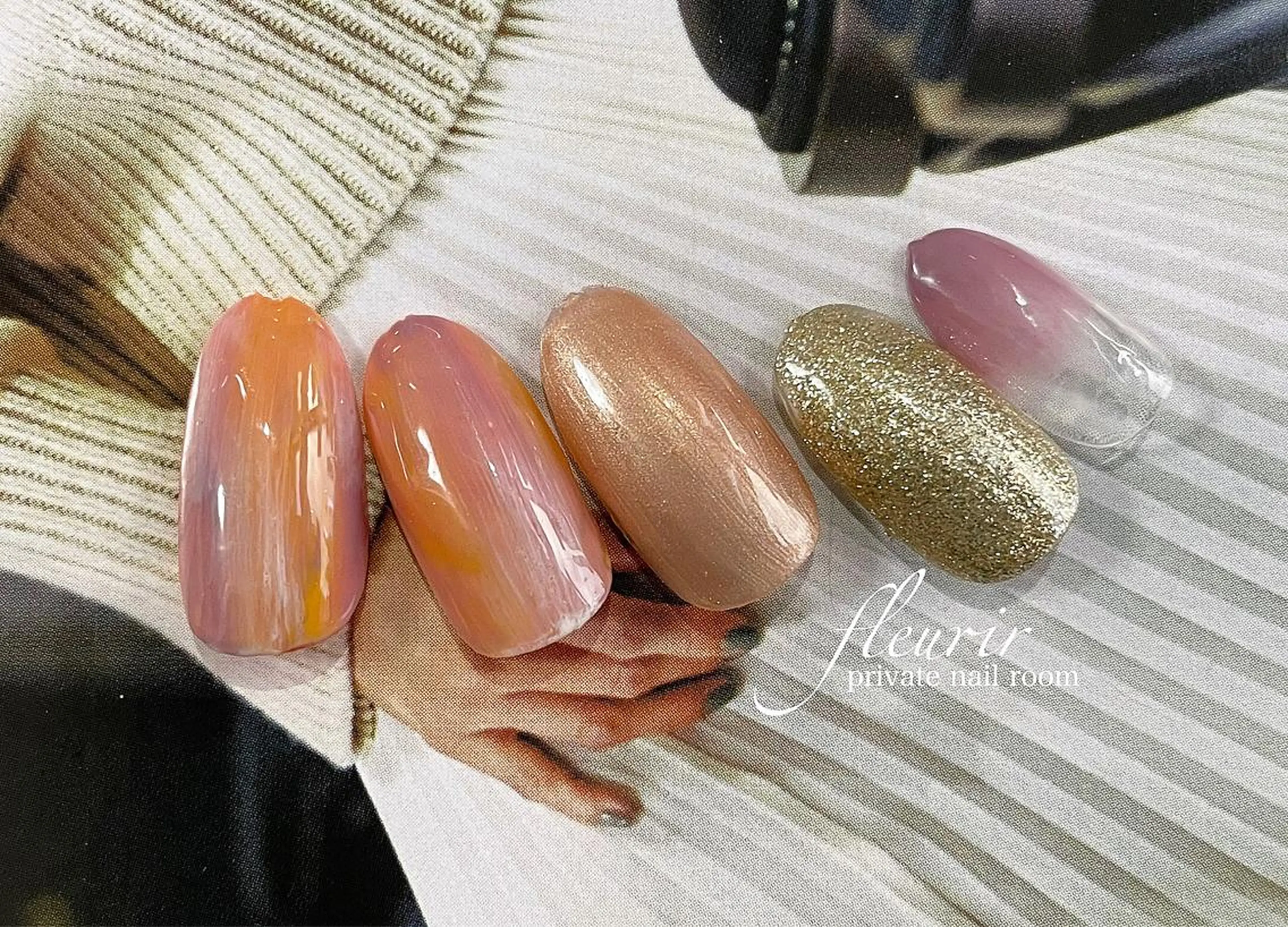 ネイル アートネイル 長さ出し ジェルネイル ゴールド グラデーション フルリール 【プライベートサロンのネイルデザイン