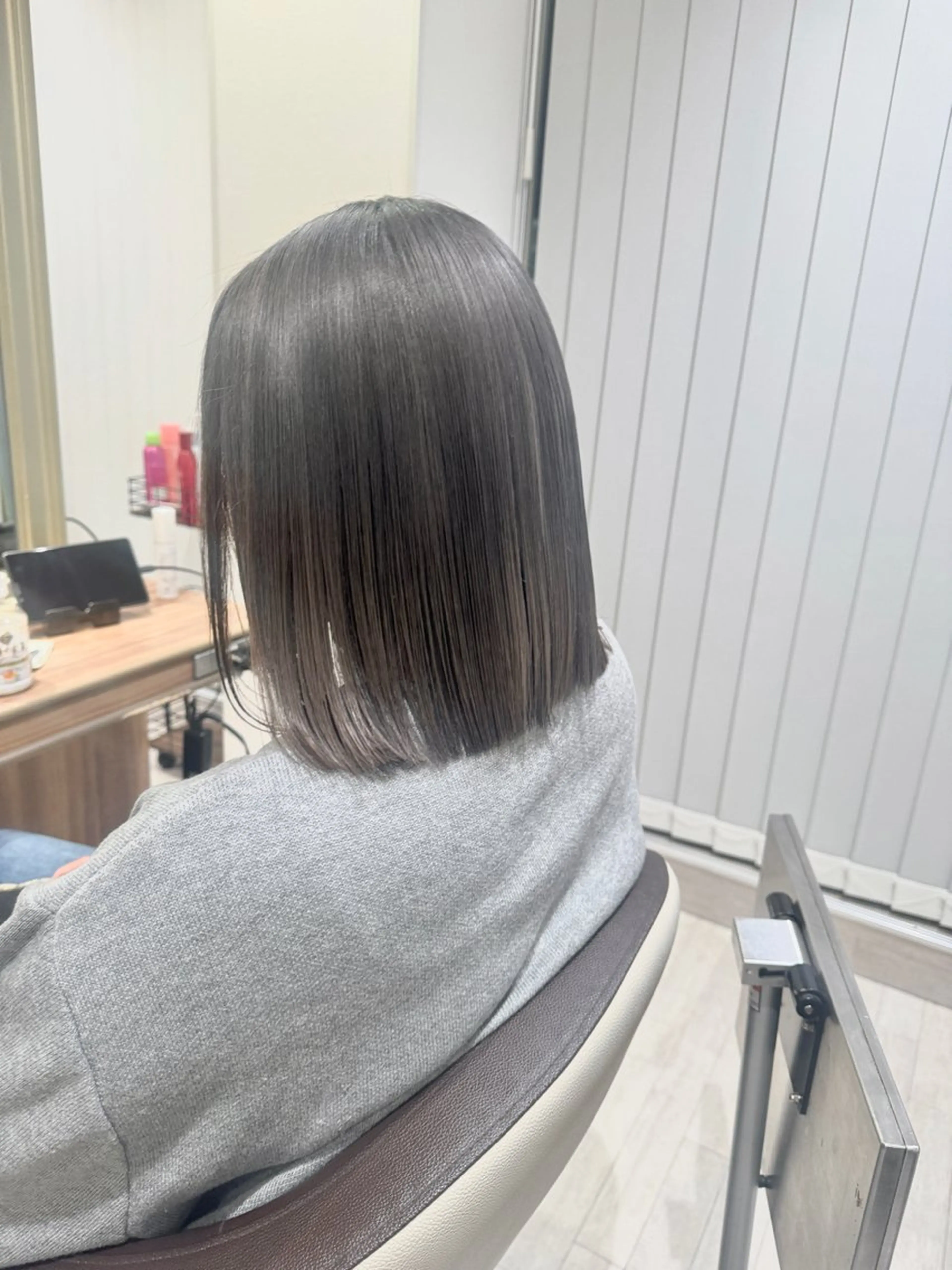 ミディアム カラー ヘアカラー Re:st所属・Miyavi/カラー ショートボブのヘアスタイル