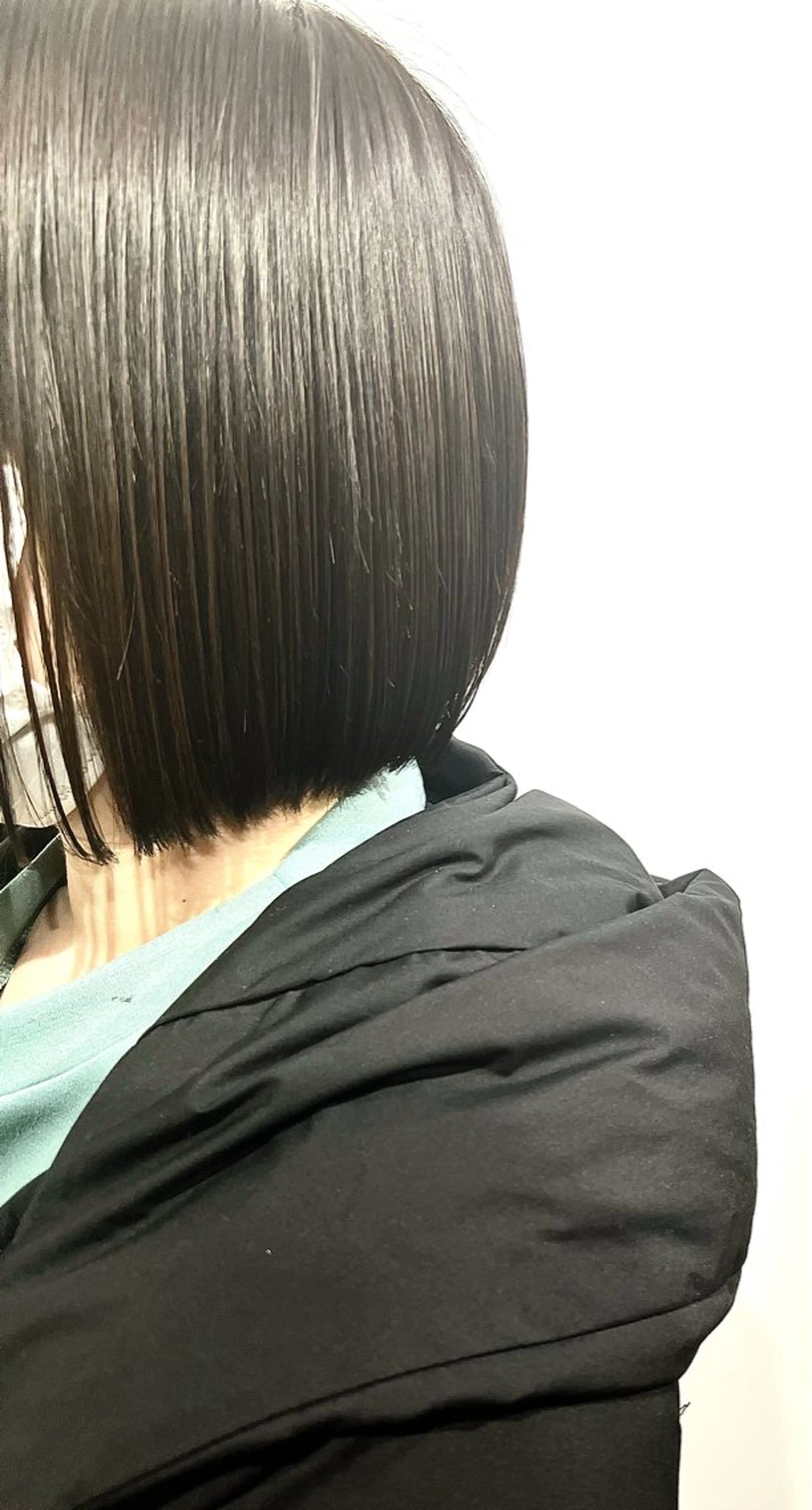 ショート 切っぱなし💇‍♀️ イヤリング🎨龍之介のヘアスタイル