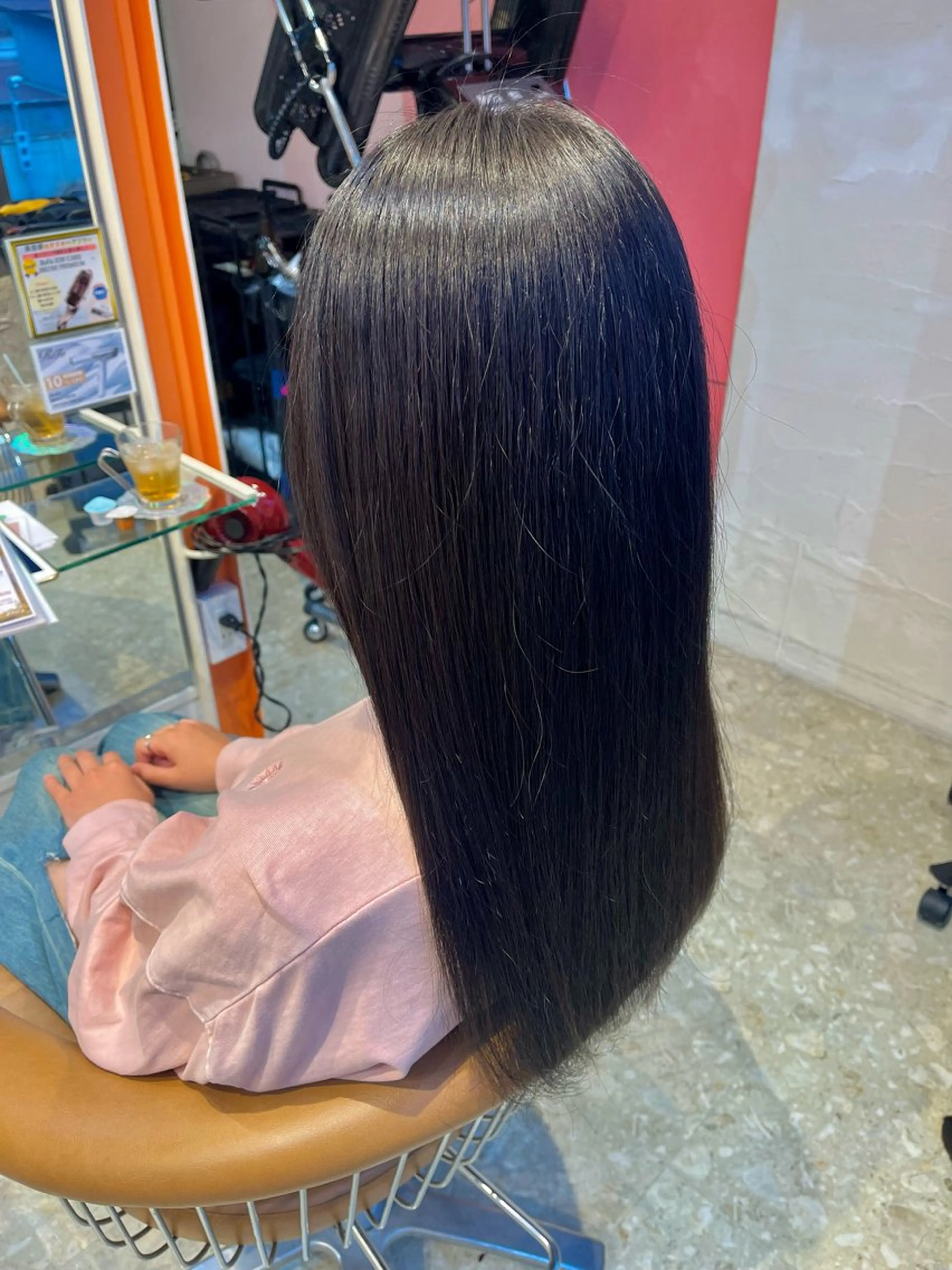 セミロング トリートメント 酸熱トリートメント カット トリートメント うしだ かおるのヘアスタイル