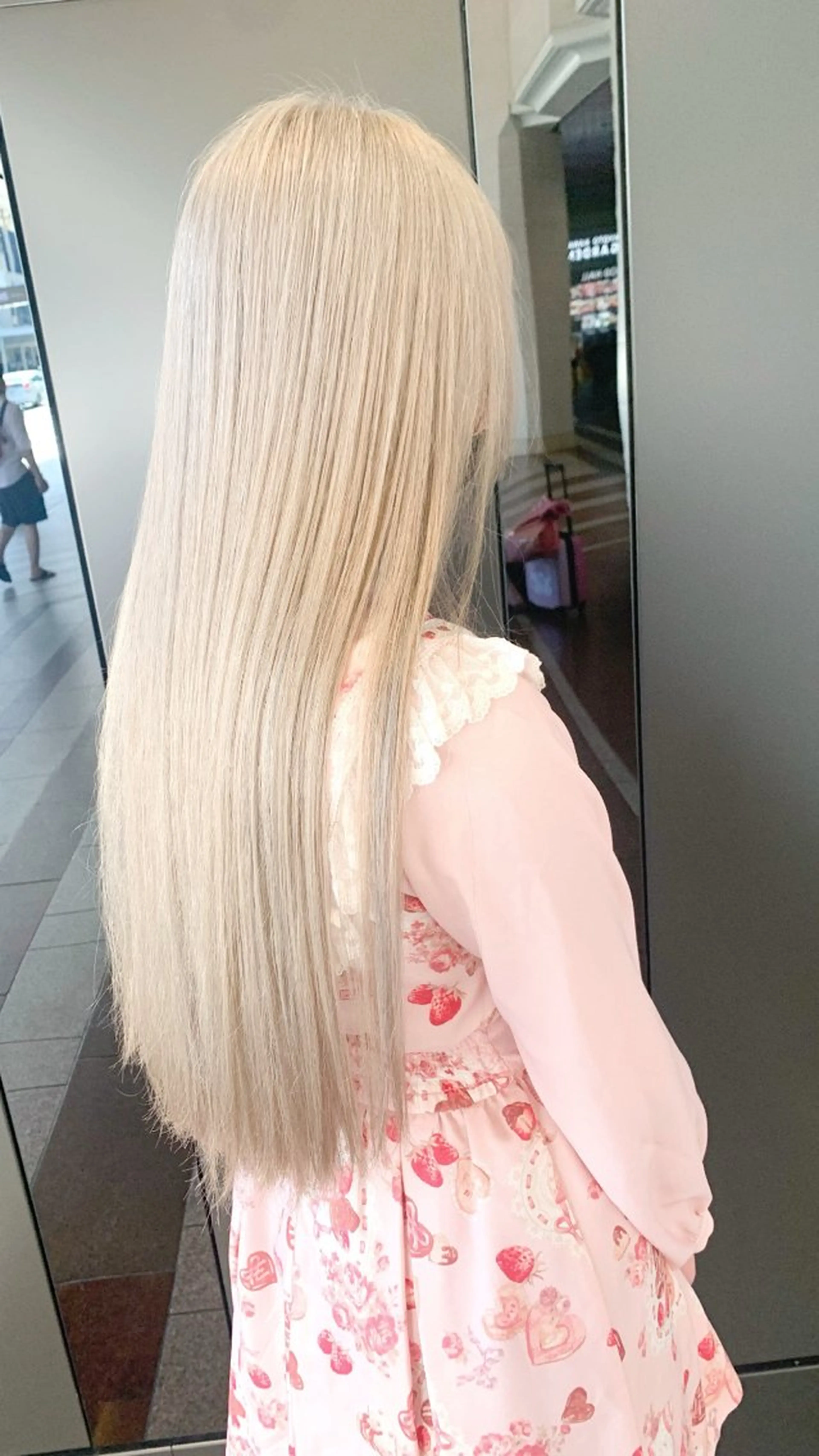 カラー ブリーチ ハイトーンカラー ヘアカラー Seleneコウキ ブリーチ/ハイトーンのヘアスタイル