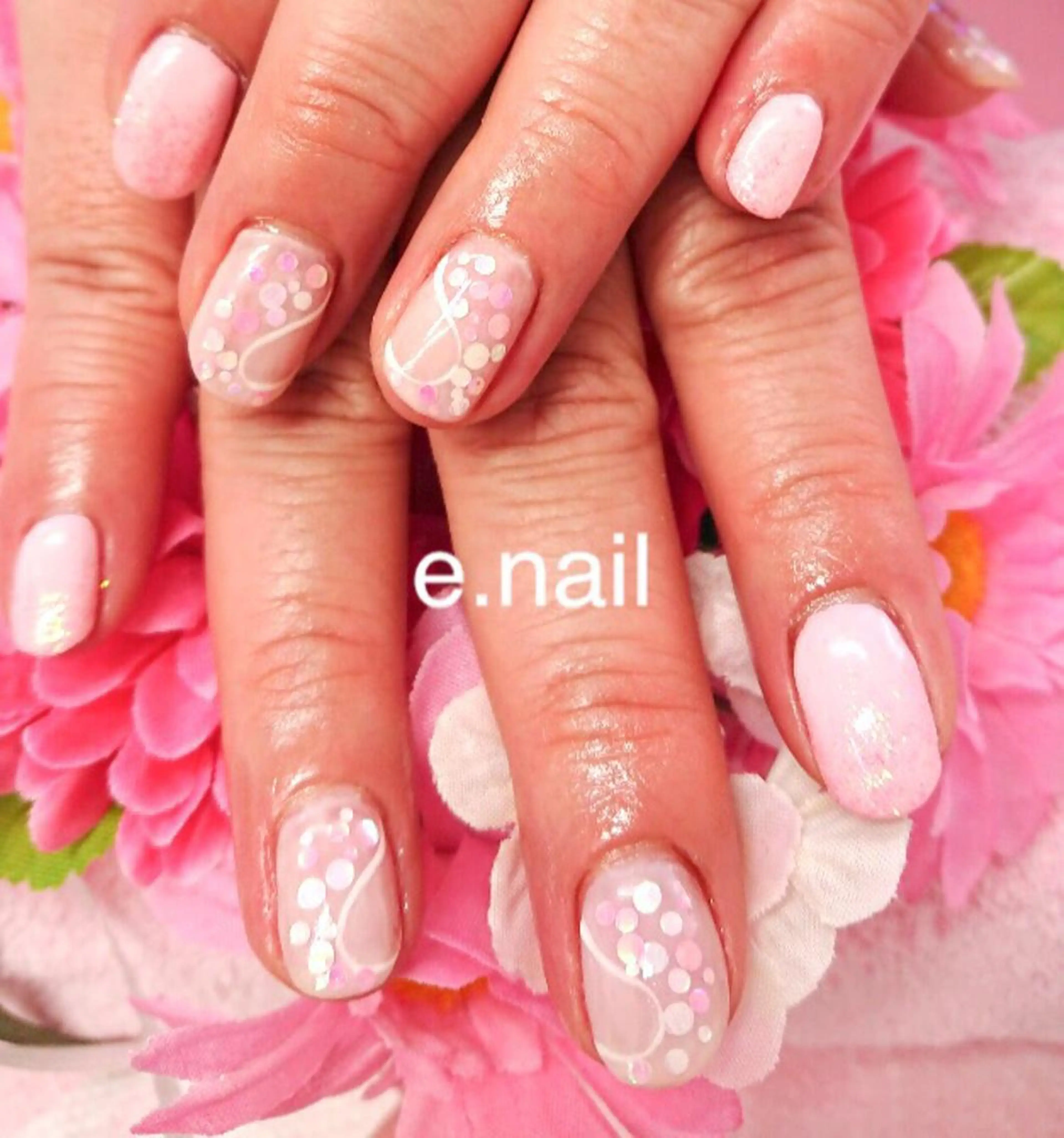 ネイル e.nail所属・和賀井 恵理のネイルデザイン