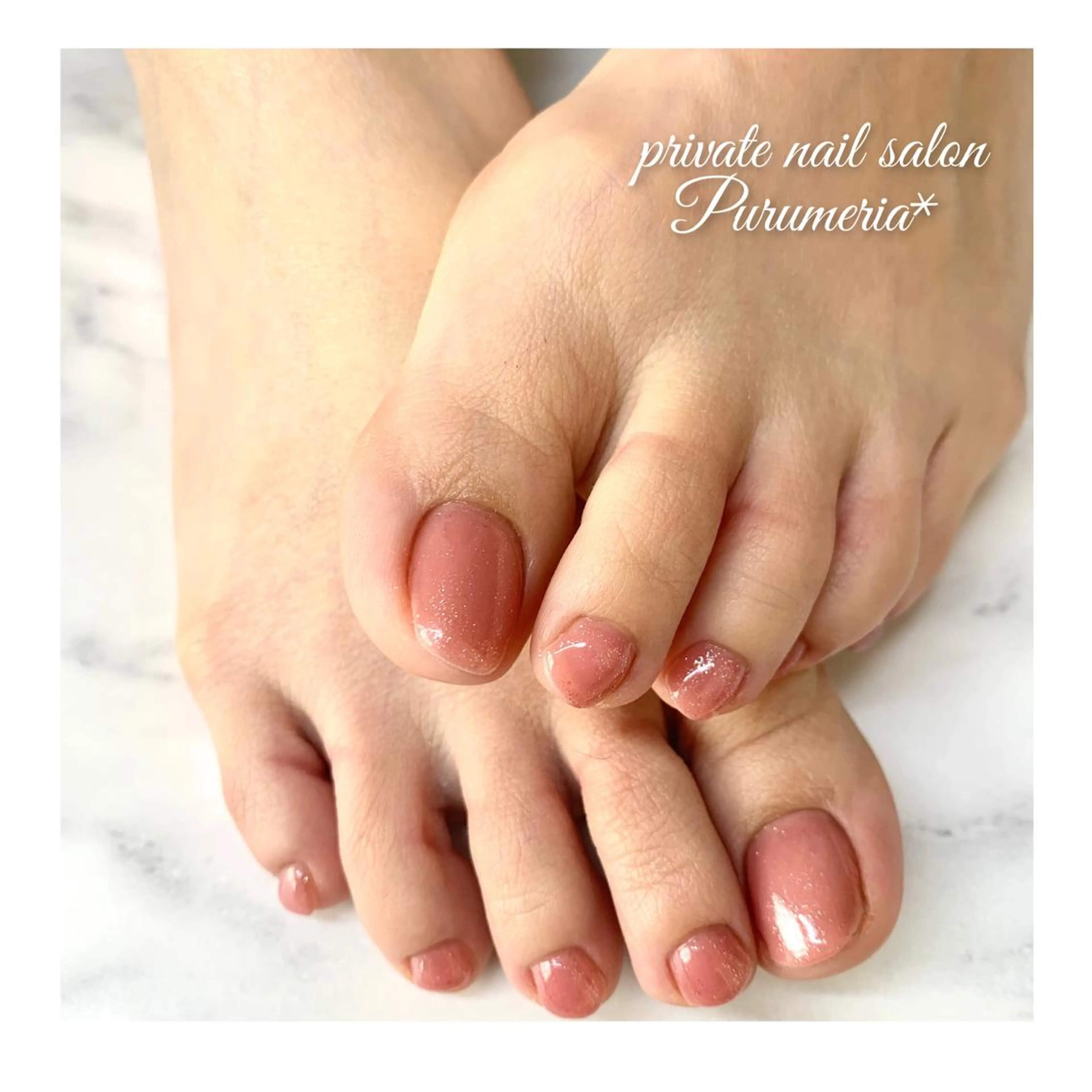 ネイル 持ち込み シンプルネイル フットネイル Malama ___Ayakaのネイルデザイン