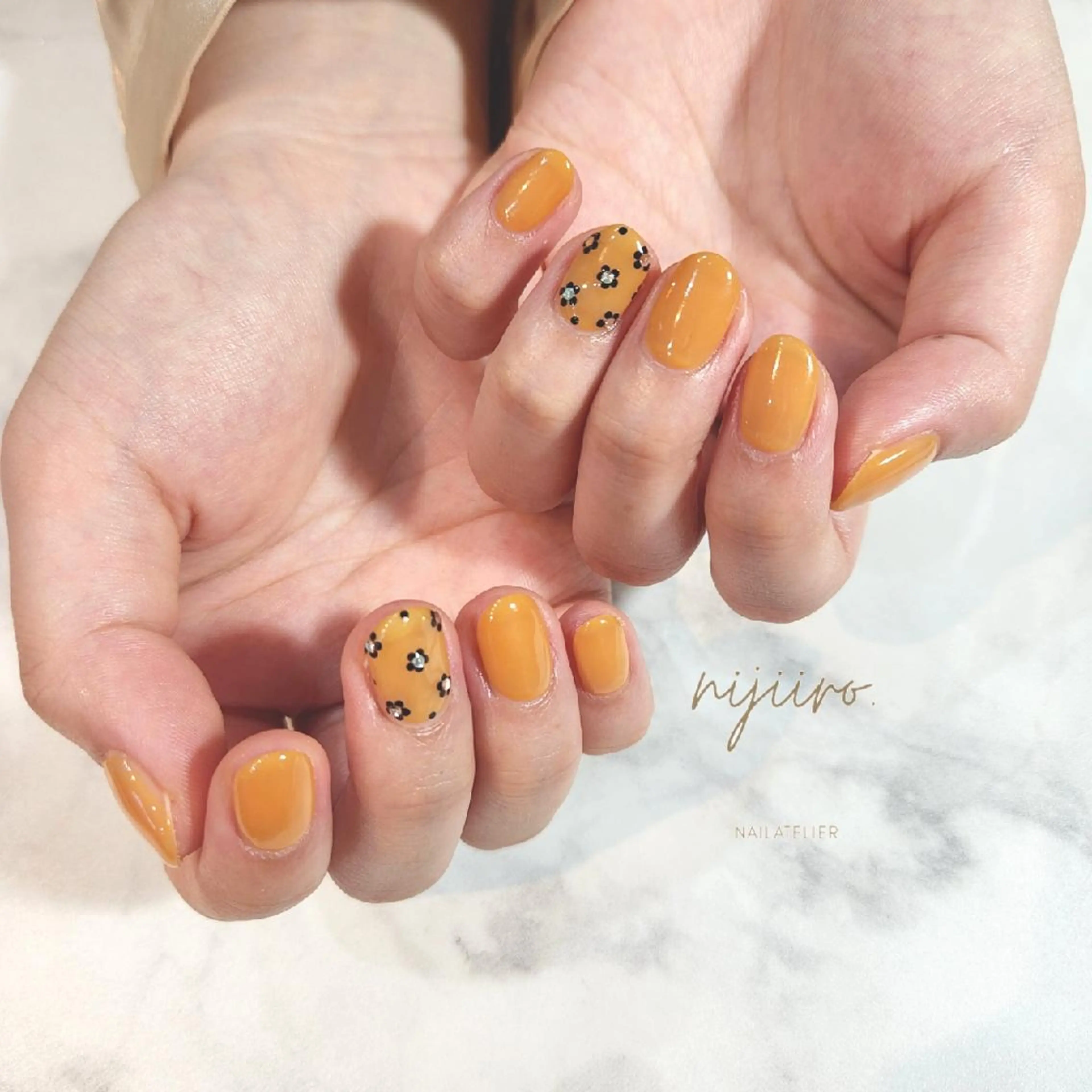 ネイル ハンドネイル nailatelier nijiiro.所属・nijiiro🌈 サトウのネイルデザイン