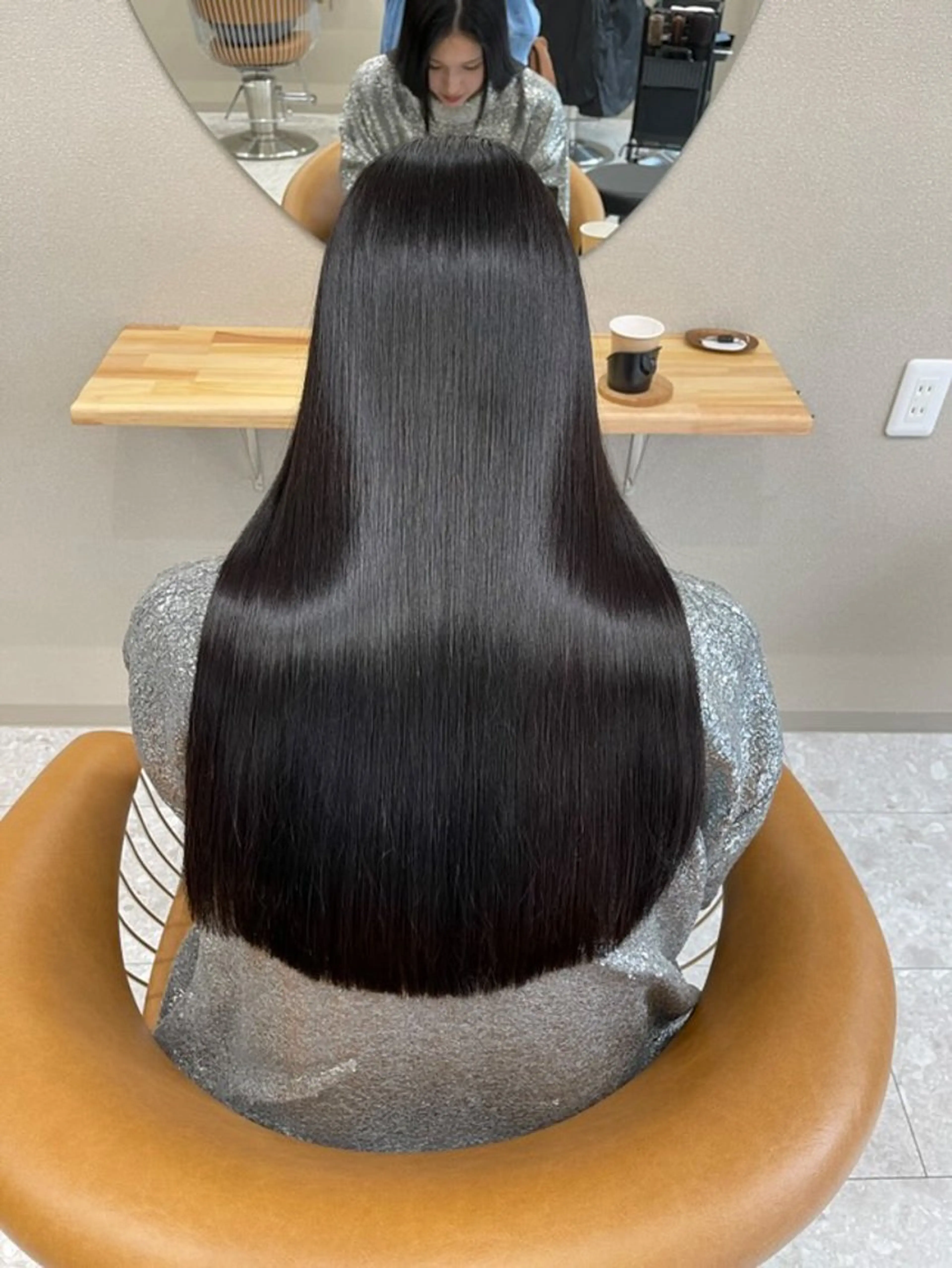 ロング 髪質改善&ハイトーンカラー BALE所属・Hikaru Memelu 中津店のマツエク・マツパデザイン