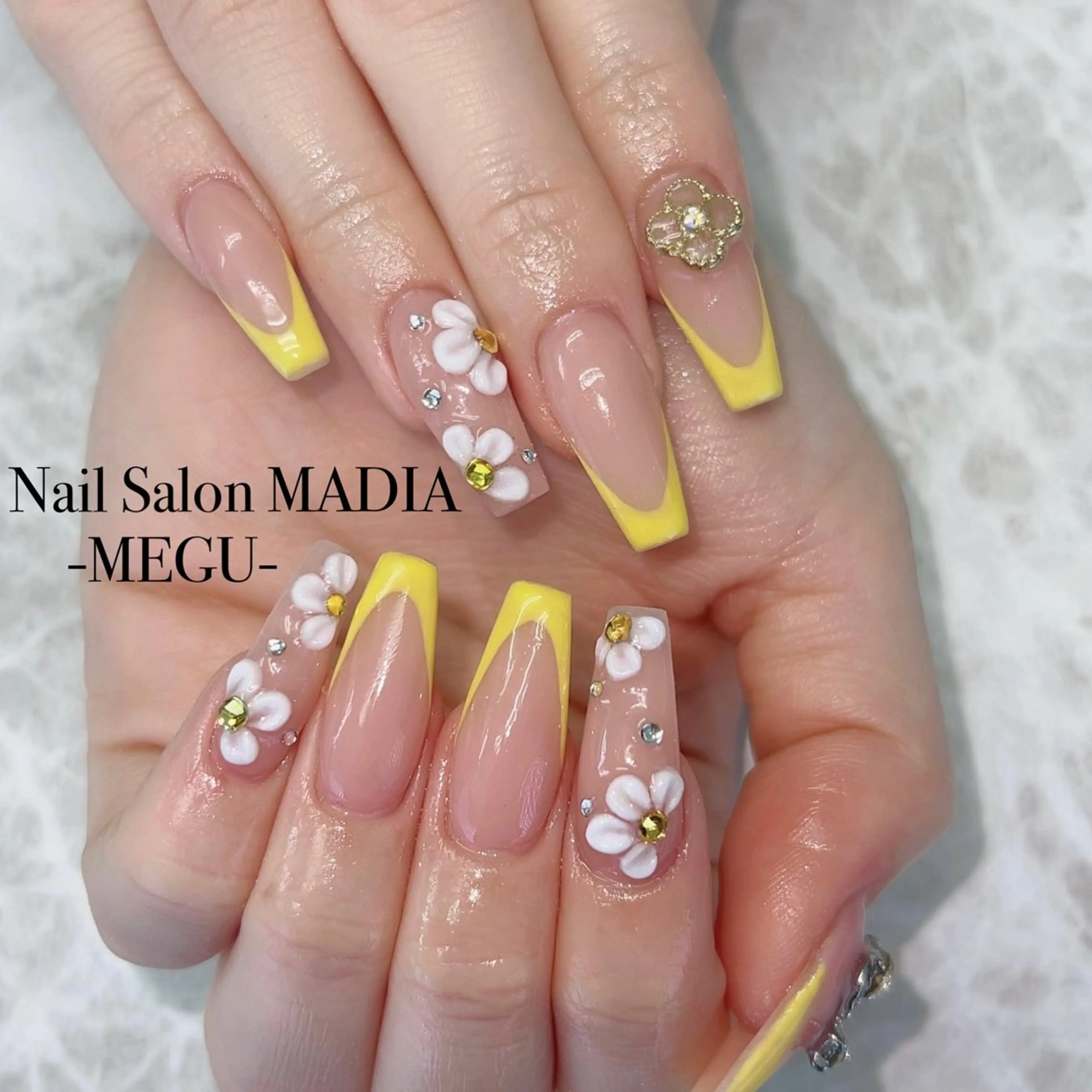 ネイル MADIA藤沢所属・MADIA MEGUのネイルデザイン