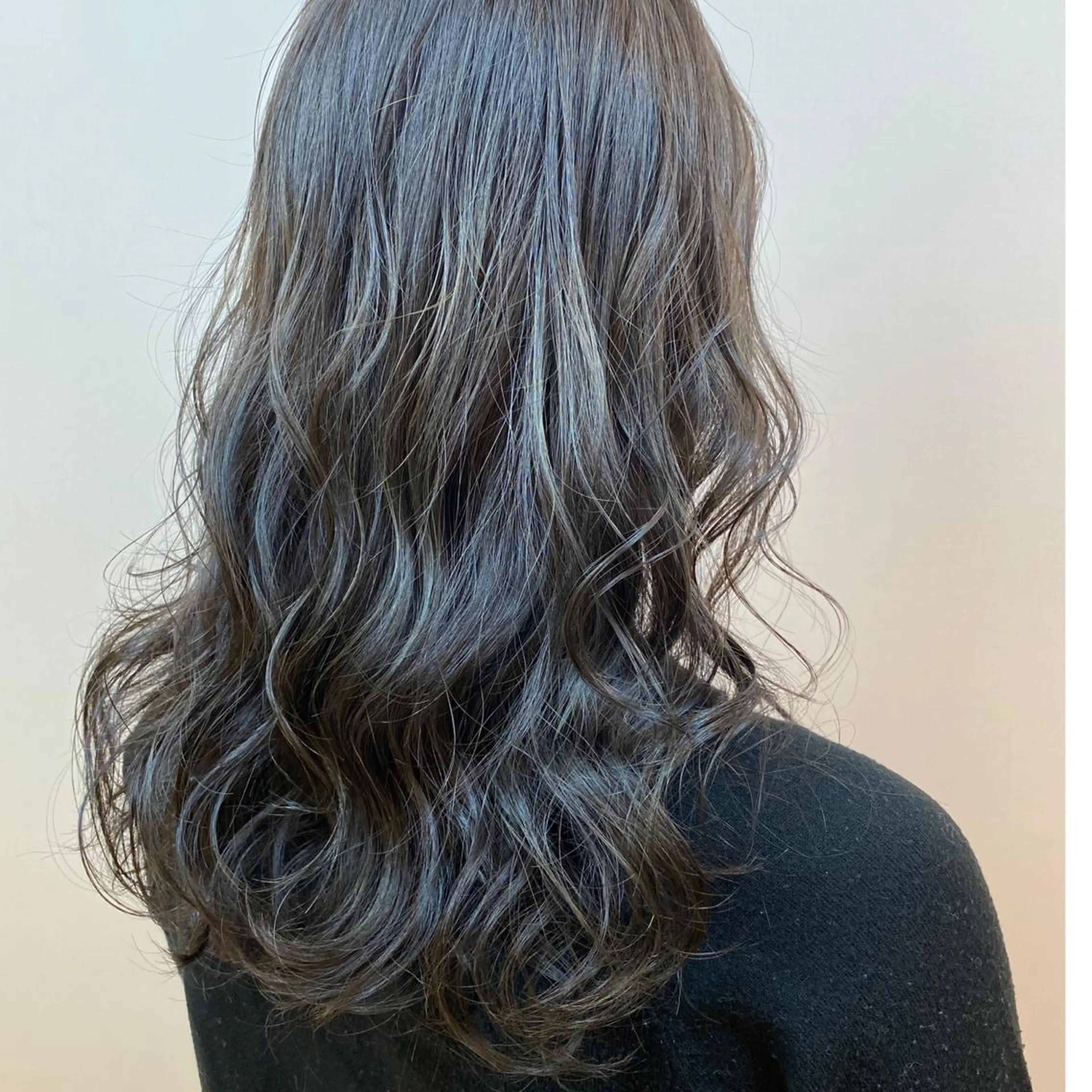 ロング カラー グレージュ ハイライトカラー ハイライト ベージュ/インナー カラー🤍Rieのヘアスタイル