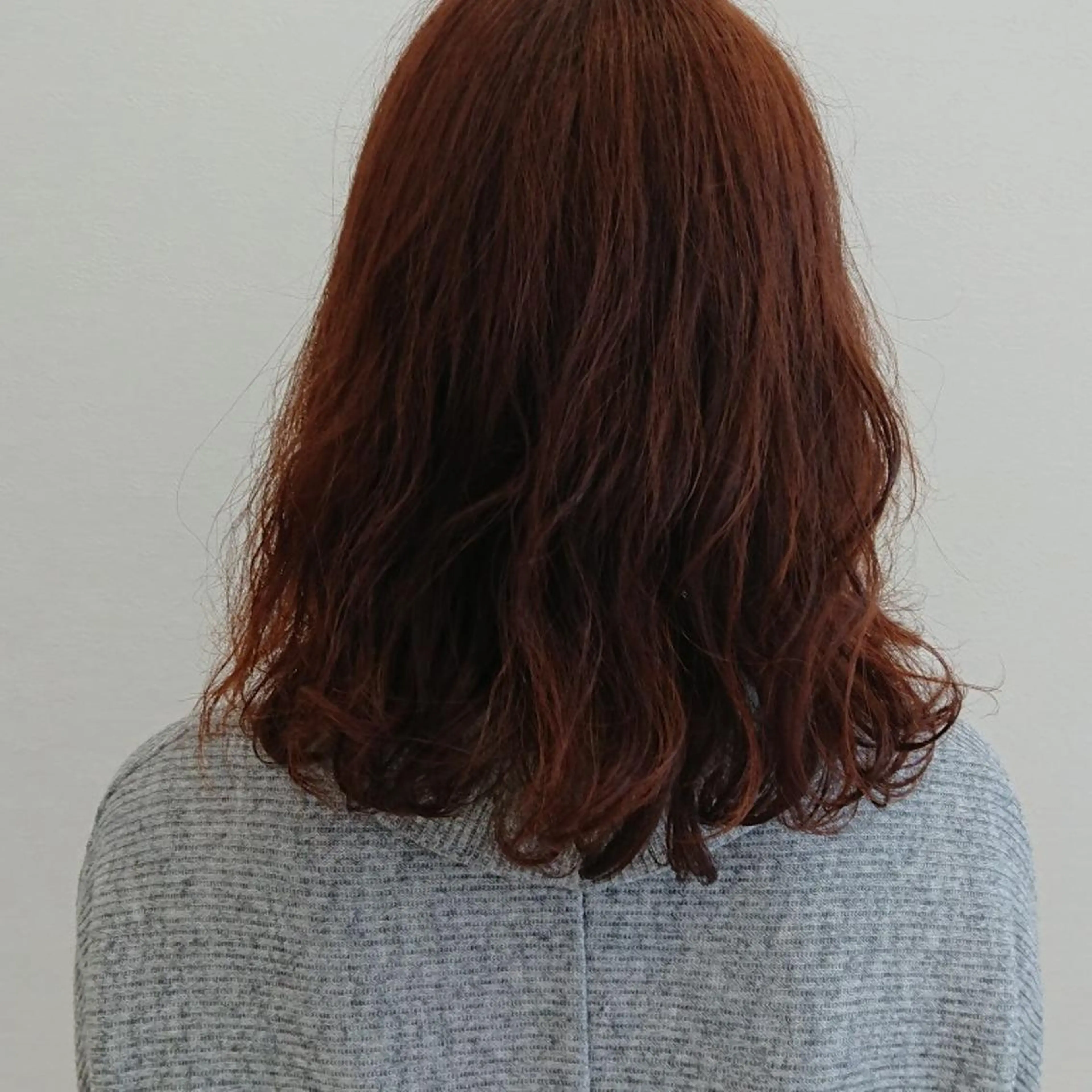 セミロング 坂上 晴日のヘアスタイル