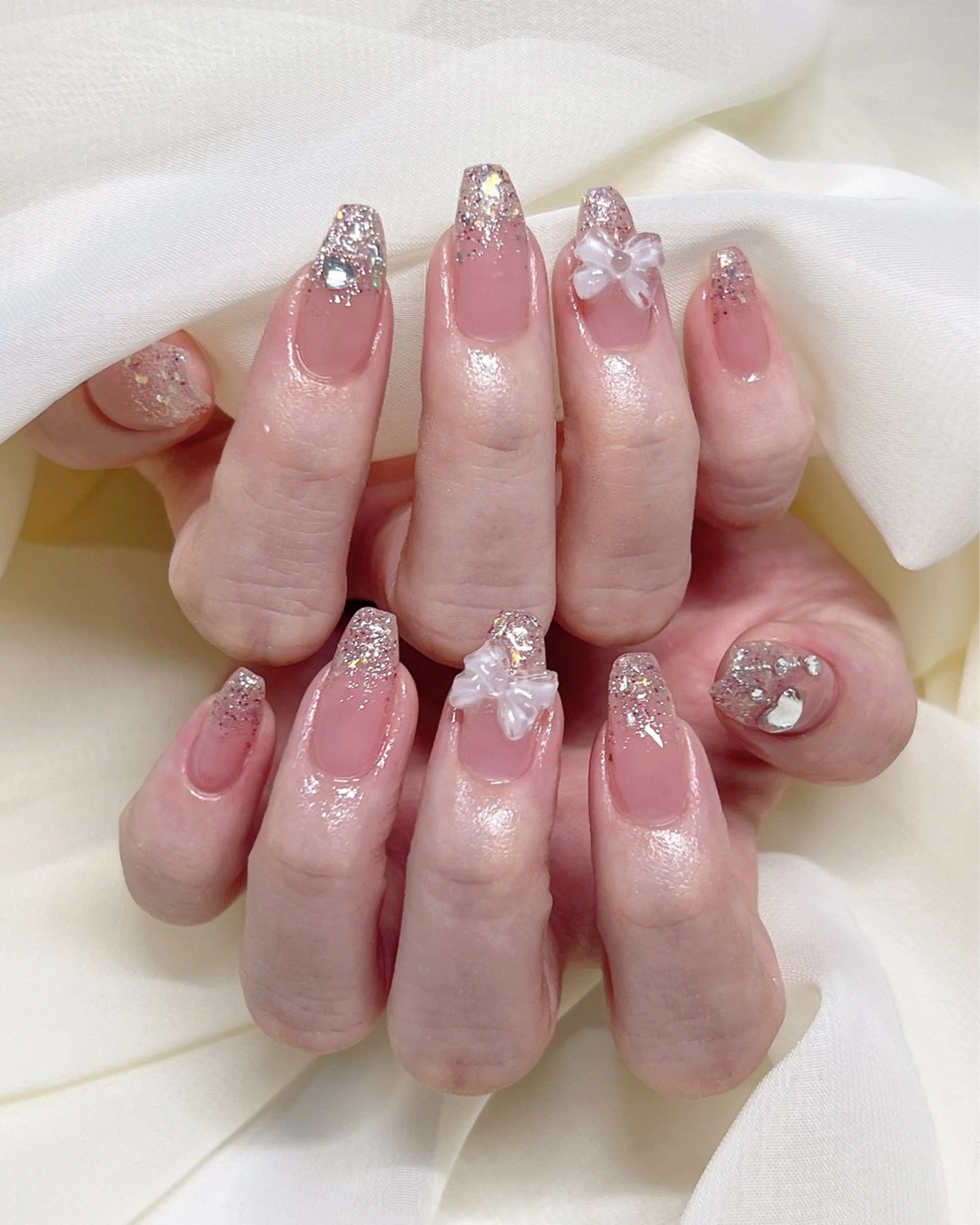 ネイル リボン シンプルネイル nail salon MUAのネイルデザイン