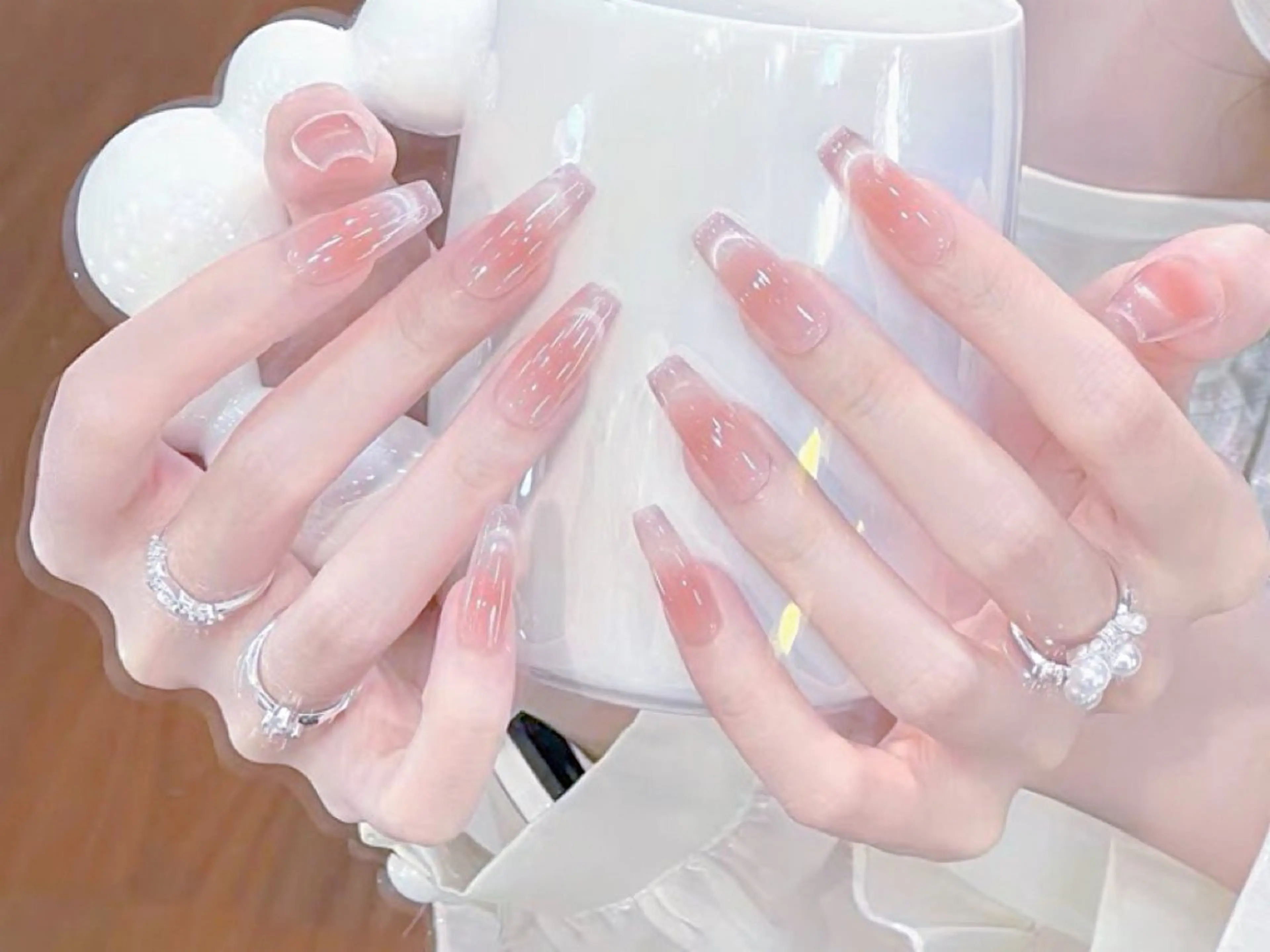 ネイル オーロラネイル チークネイル 長さ出し フットネイル フレンチネイル AND Nail 長さだし専門新宿店のネイルデザイン