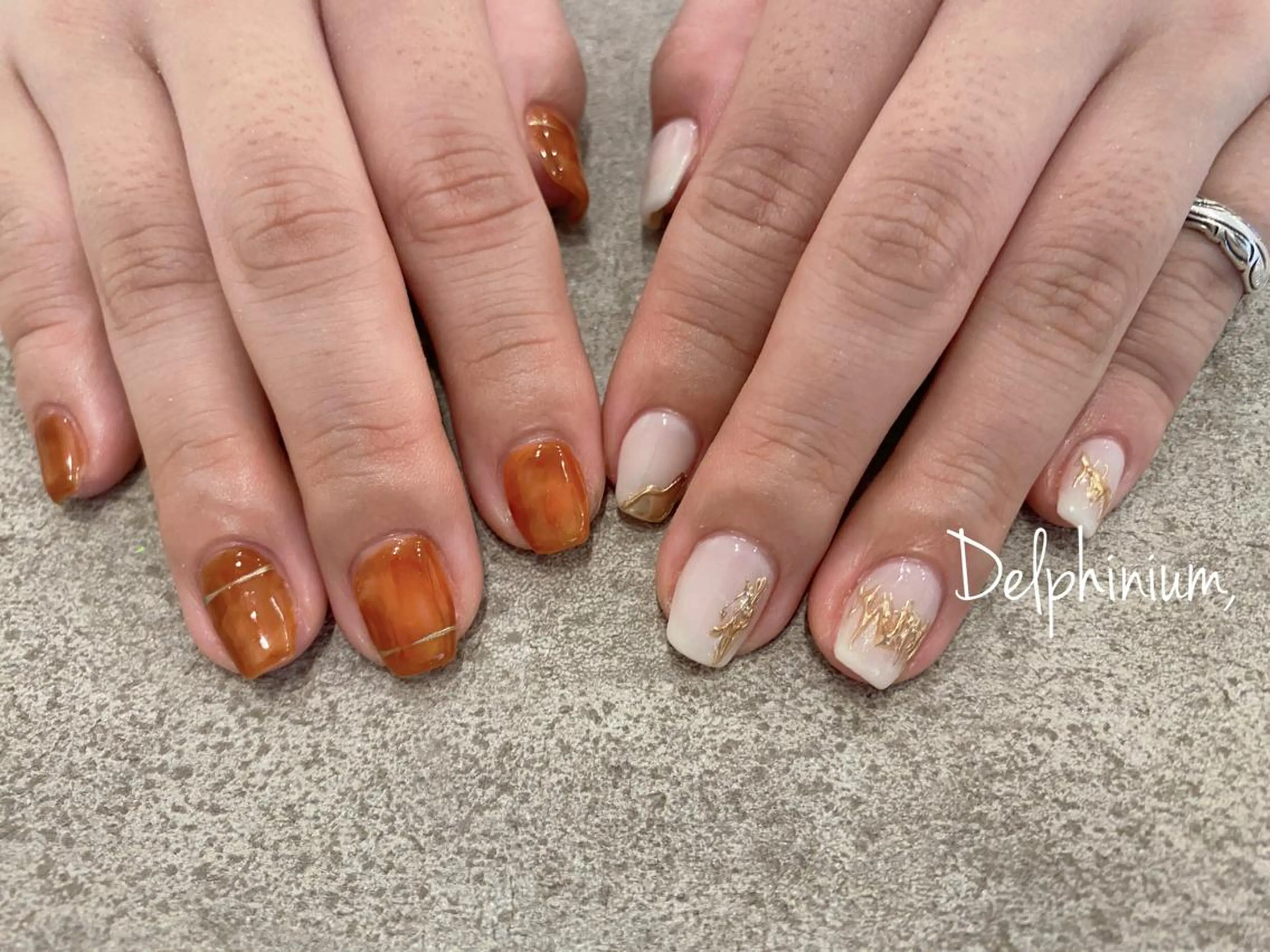 ネイル べっ甲ネイル ニュアンスネイル ハンドネイル 岡本 友恵のネイルデザイン