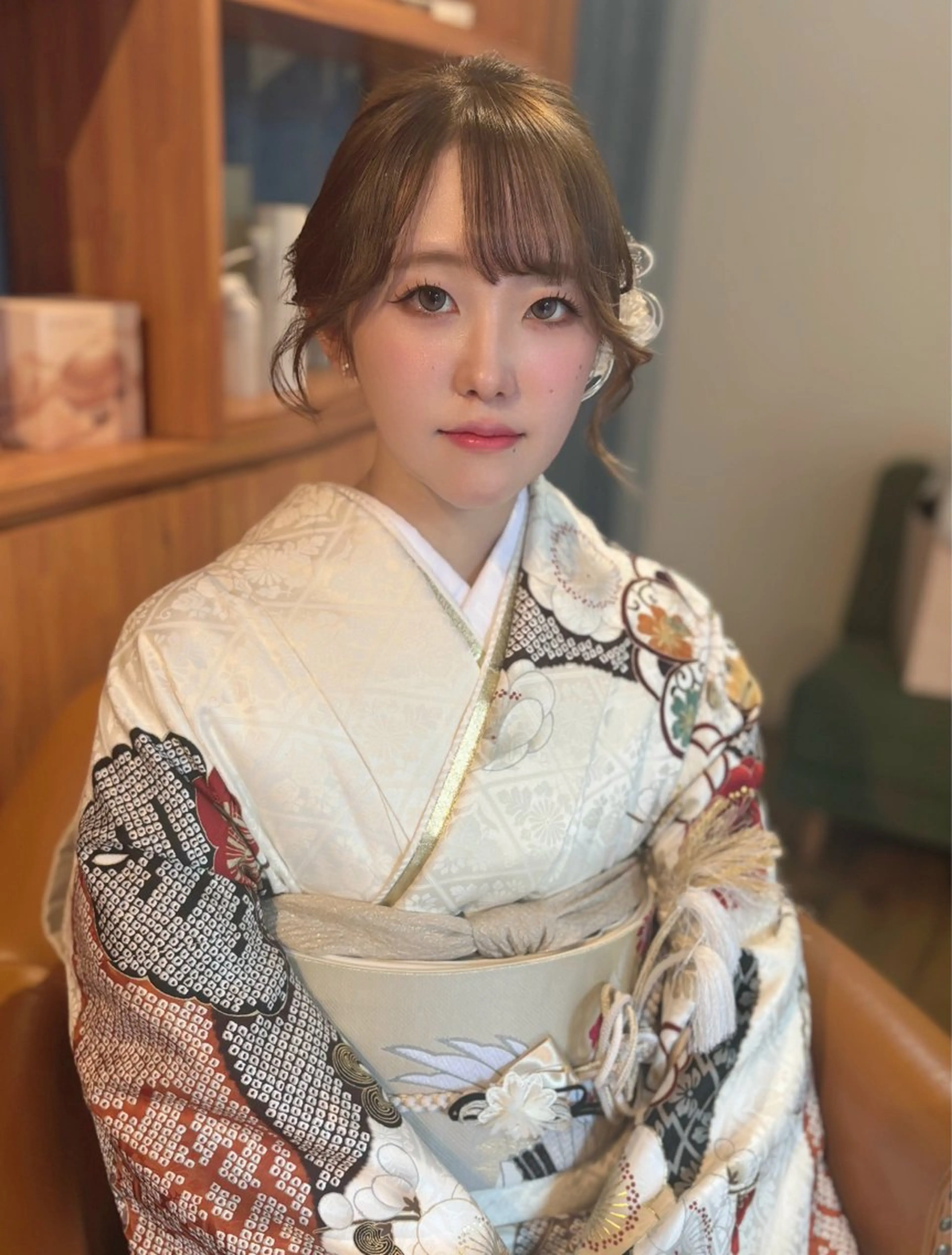 ショート ヘアアレンジ ハーフアップ 結婚式・ブライダル デート 𝘈𝘐𝘙𝘐♡ レイヤーカットのヘアスタイル