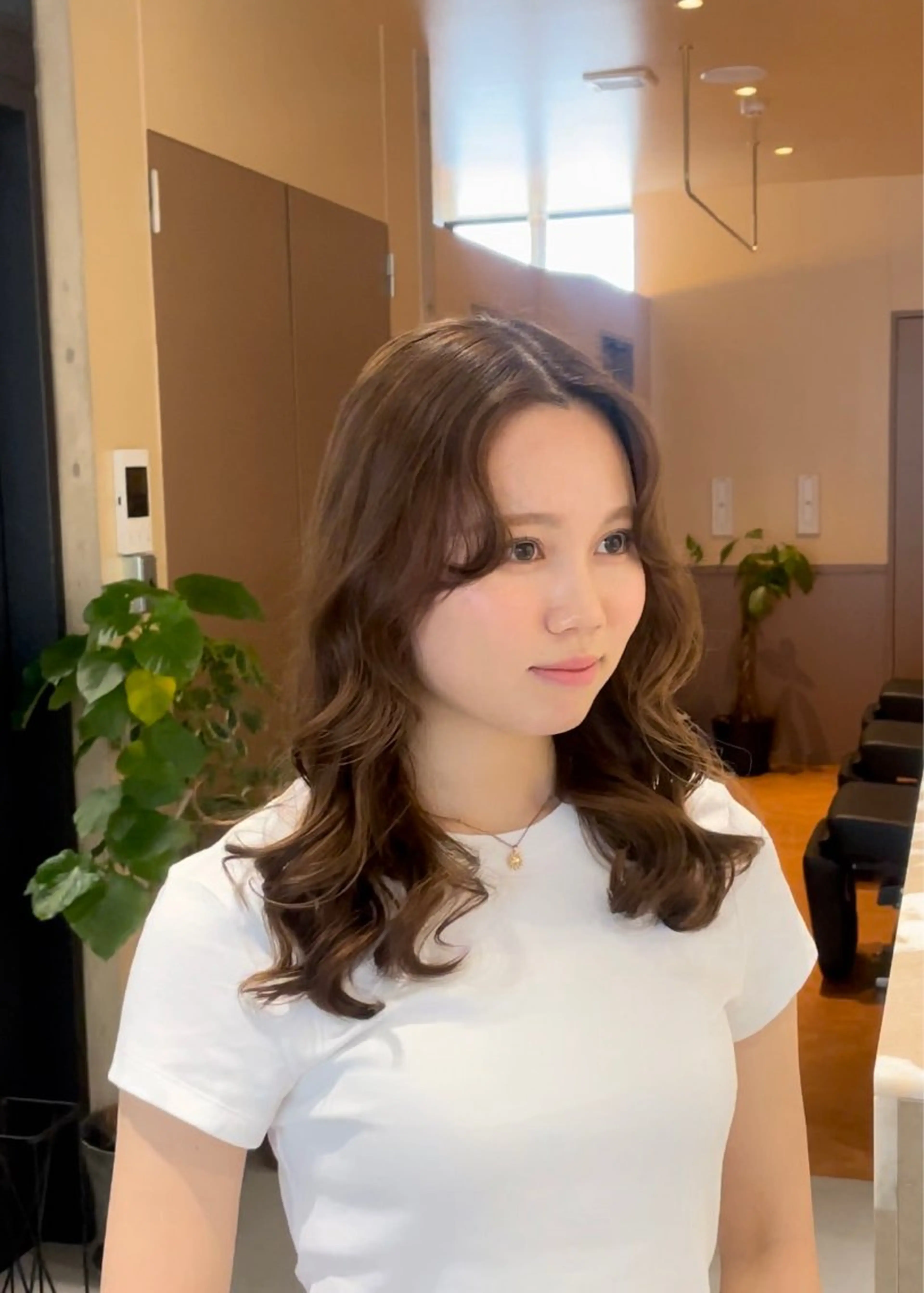 ミディアム パーマ ミディアムパーマ カット パーマ トリートメント 大石 陽菜のヘアスタイル