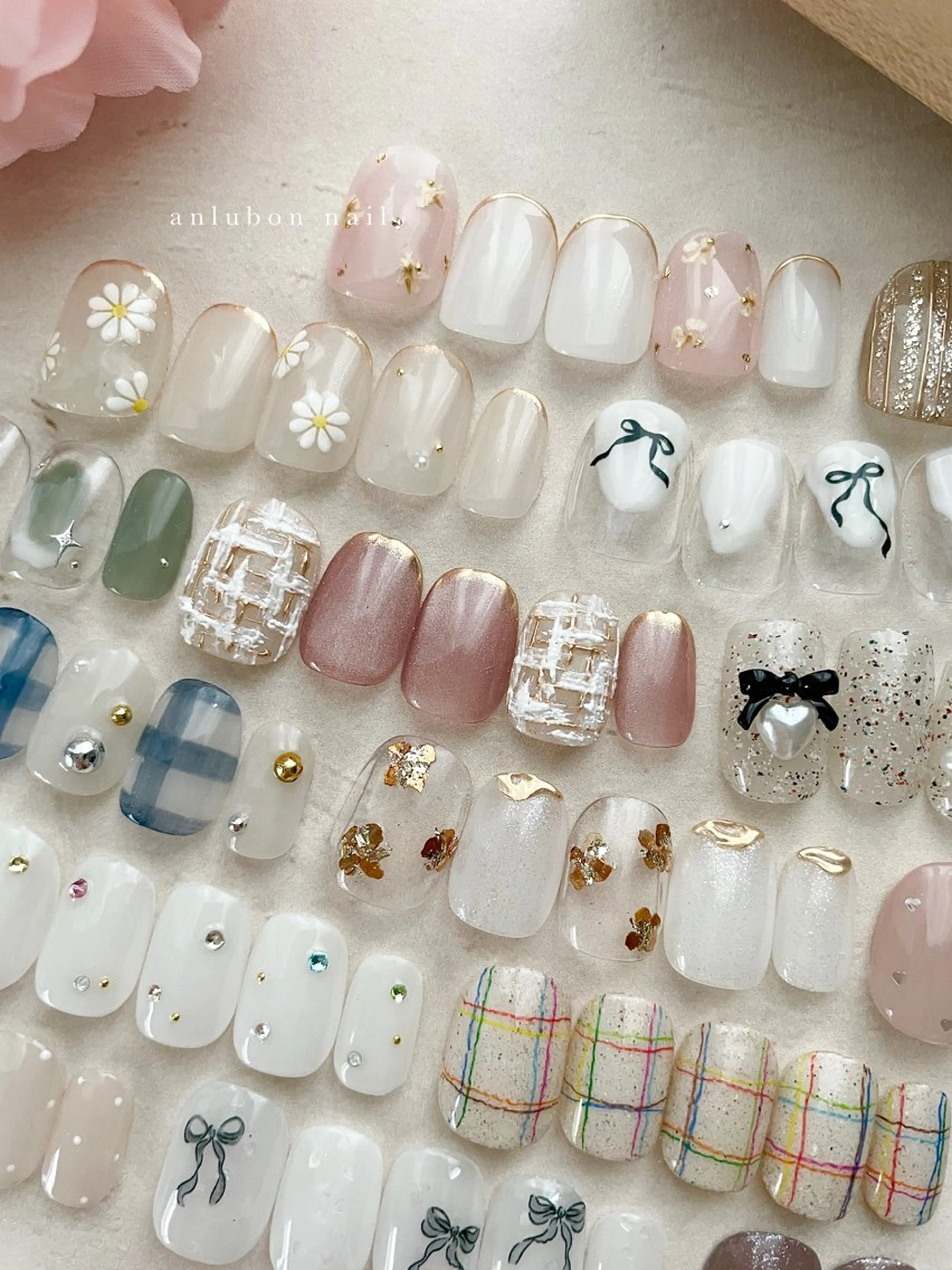 セミロング ハンドネイル アンルボネイル&アイラッシュ所属・anlubon /Jr.ネイリストのネイルデザイン