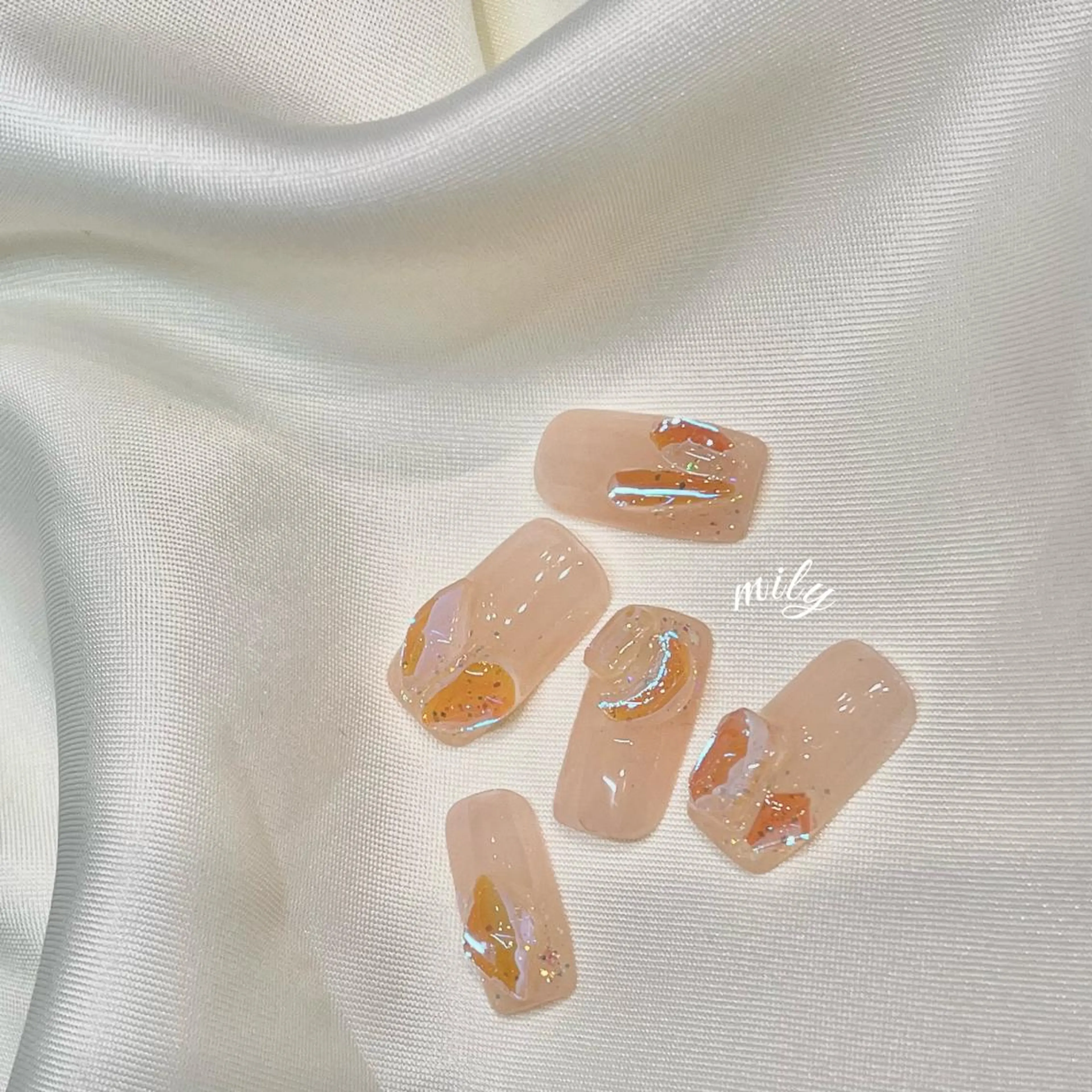 ネイル オーロラネイル ガーリー ハート キラキラネイル 韓国ネイル mily_harajuku所属・韓国ネイル☁️ haruna🌛のネイルデザイン