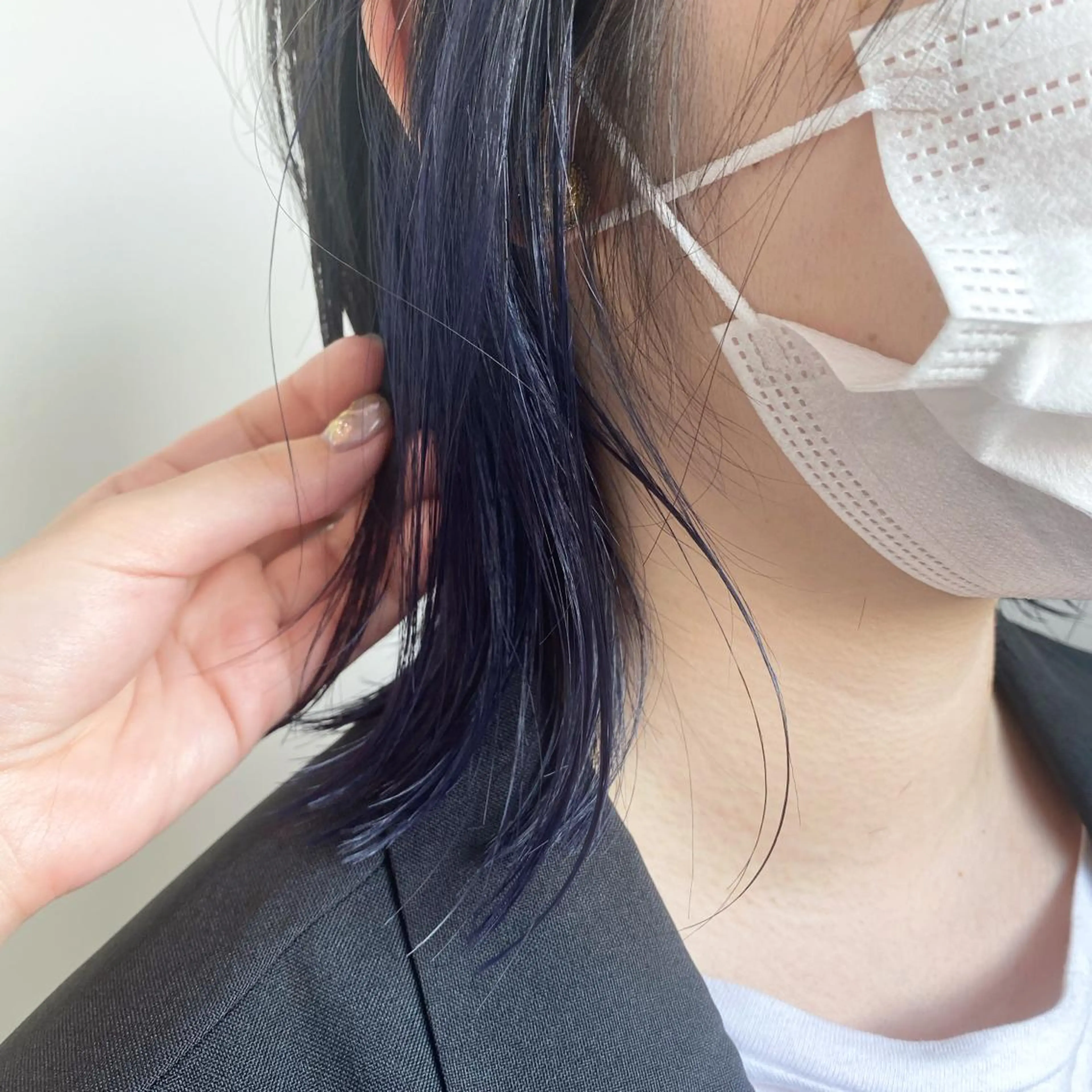 ミディアム カラー 黒髪 ブルーカラー ブルーブラック インナーカラー ネイビーカラー ヒラノホナミ 🫧髪質改善🫧のヘアスタイル
